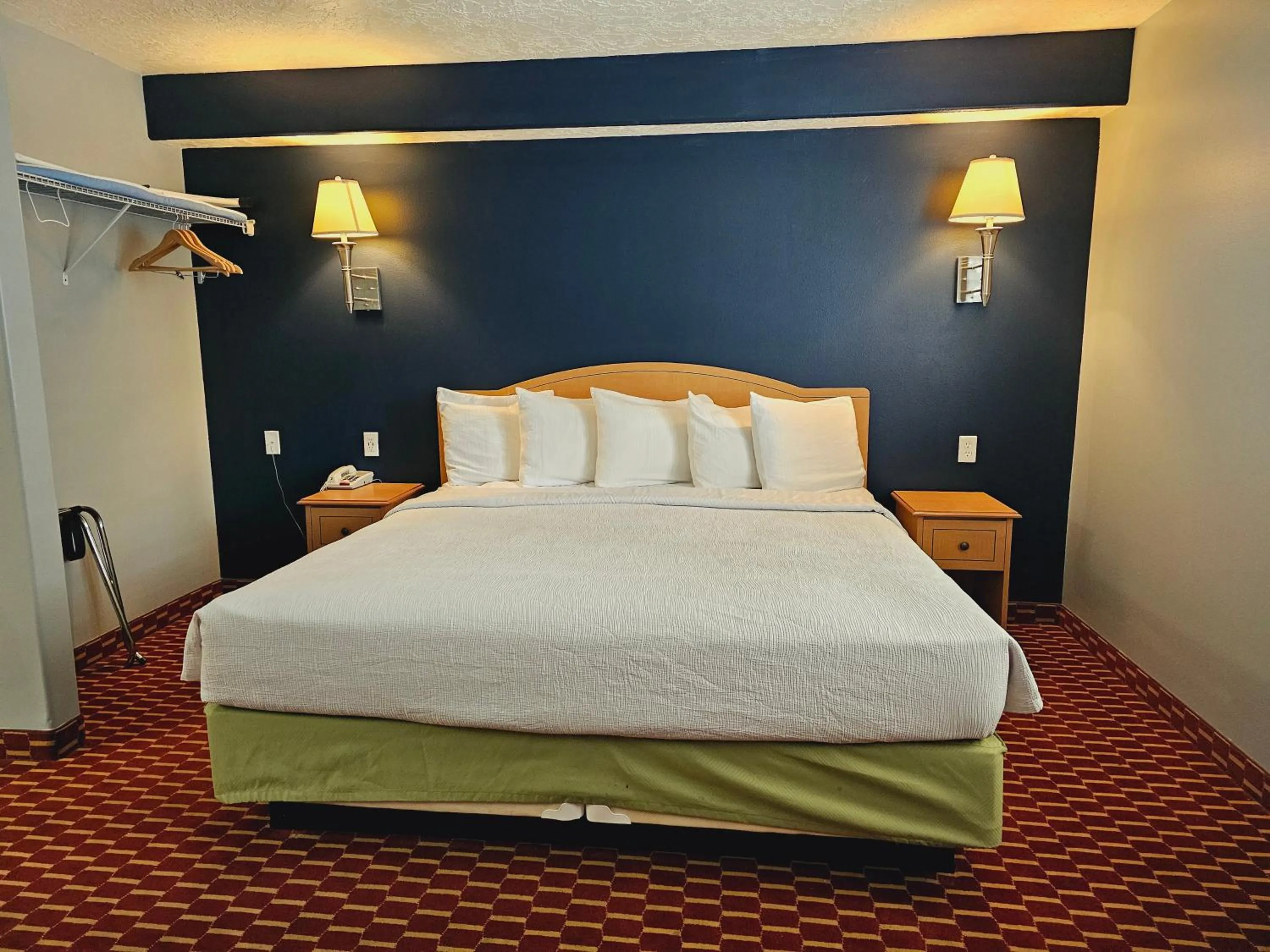 Bed in Executive Inn & Suites Extended Stay - Vernal