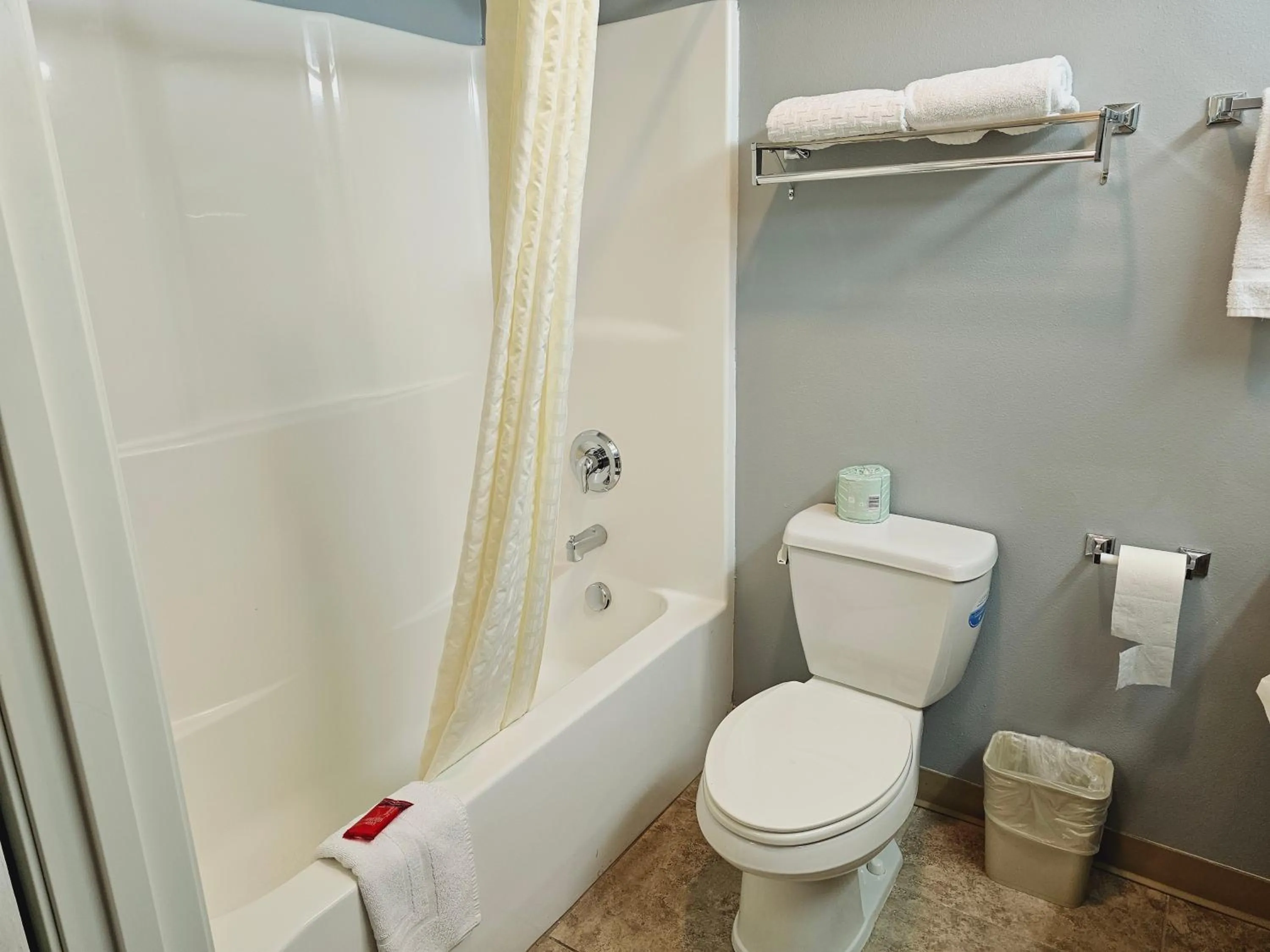 Bath in Executive Inn & Suites Extended Stay - Vernal