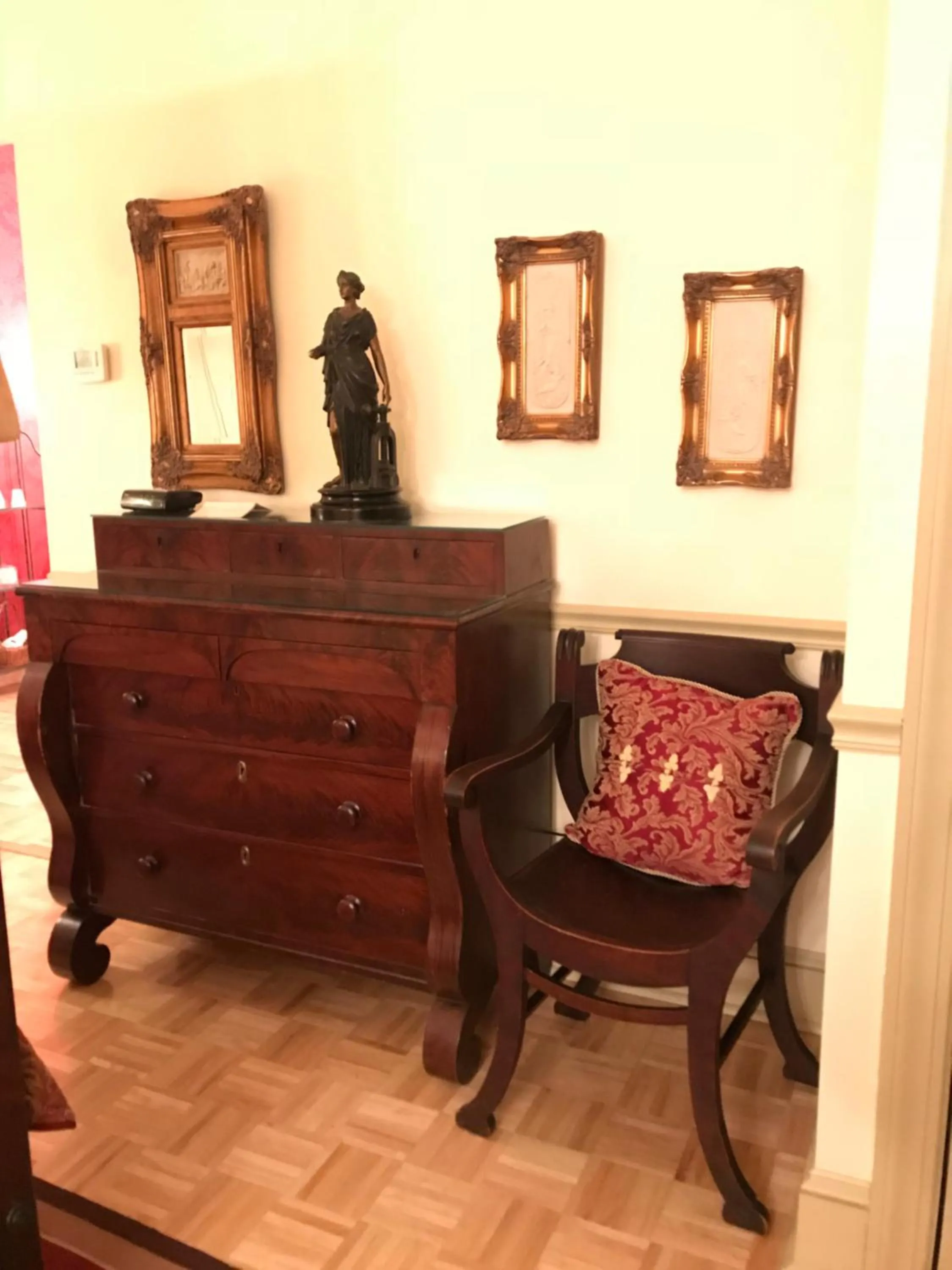 Decorative detail in 1896 House Country Inn - Barnside Inn