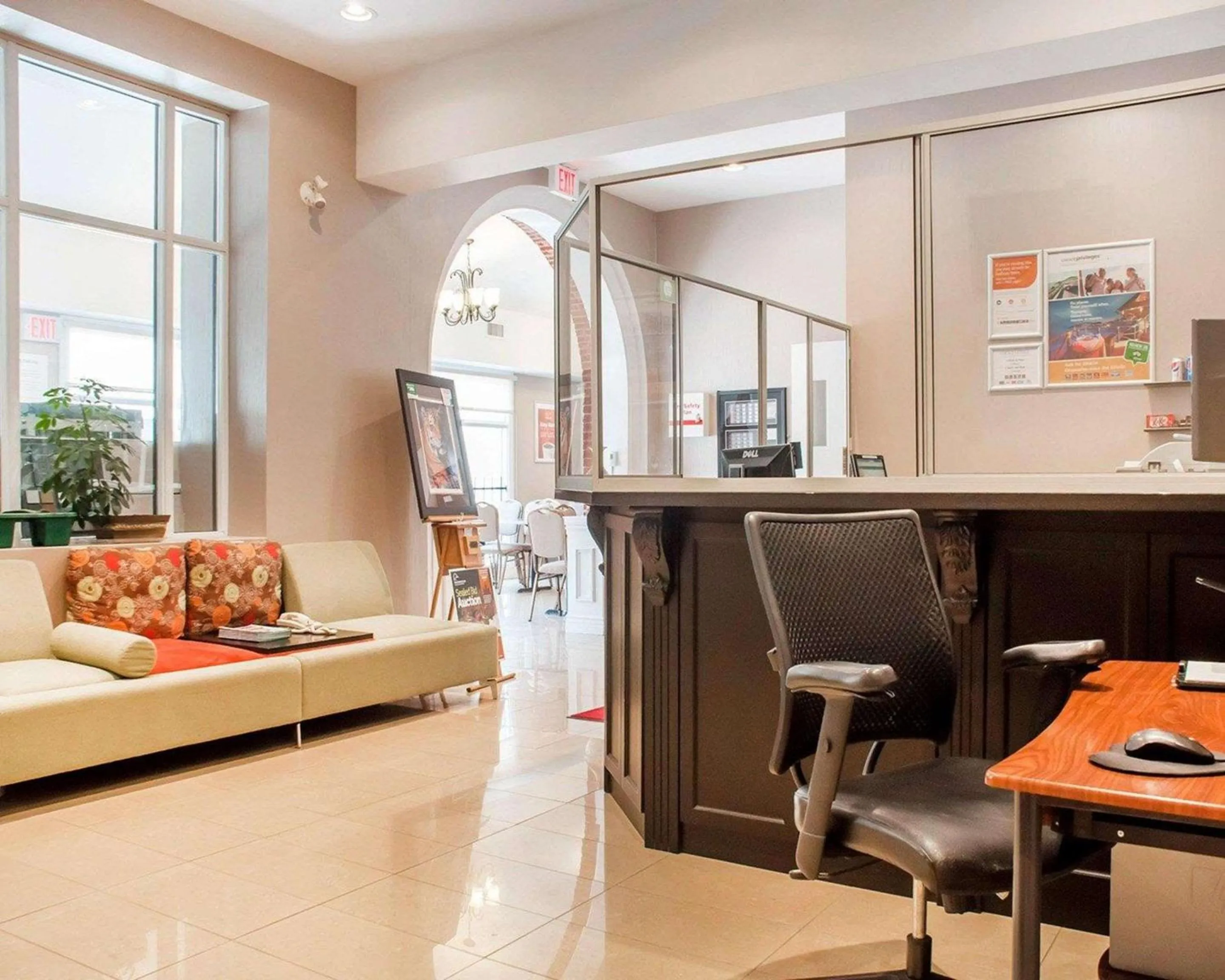 Lobby or reception in Woodstock Inn and Suites