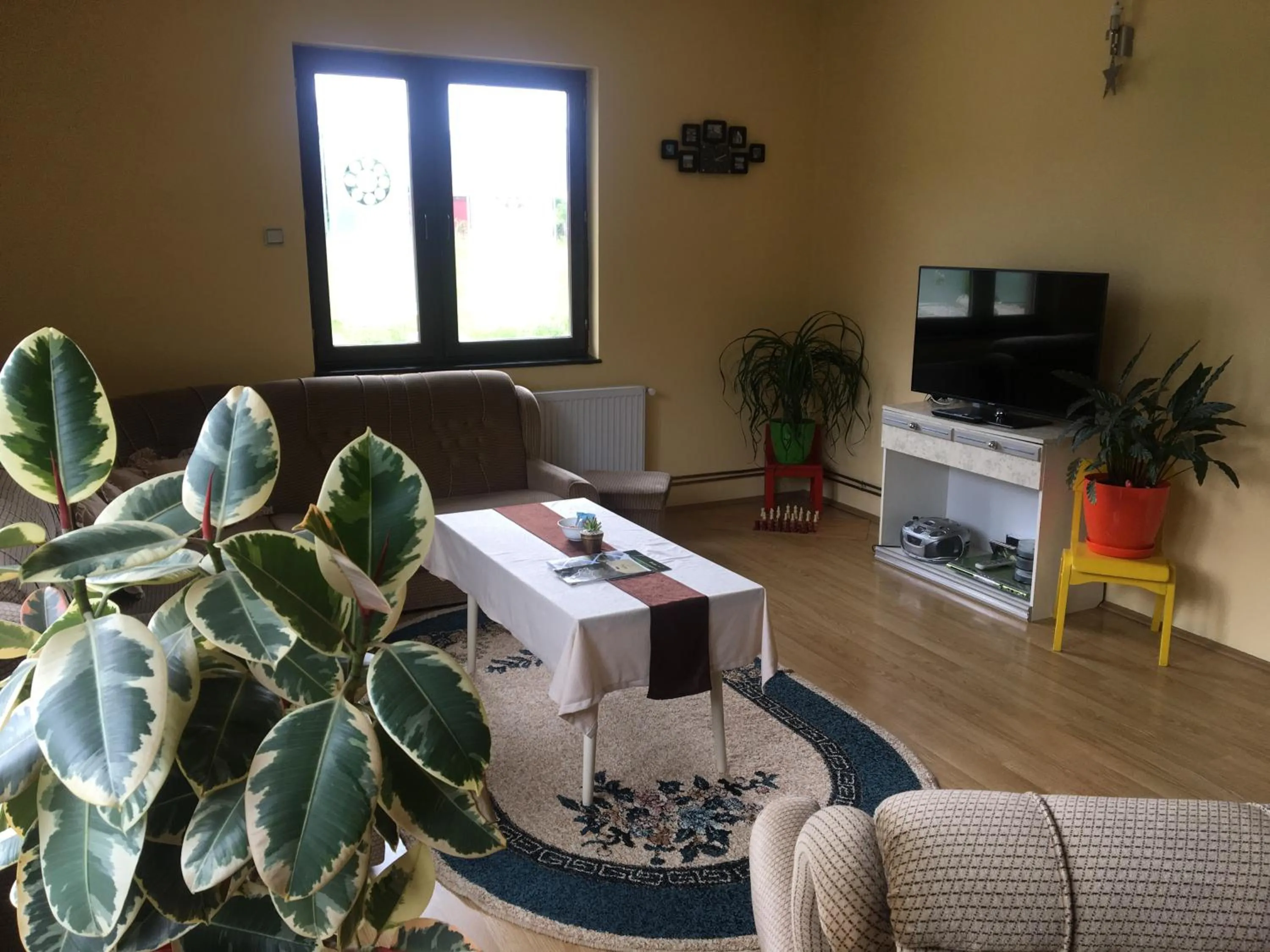 Two-Bedroom Apartment in Zvezdica