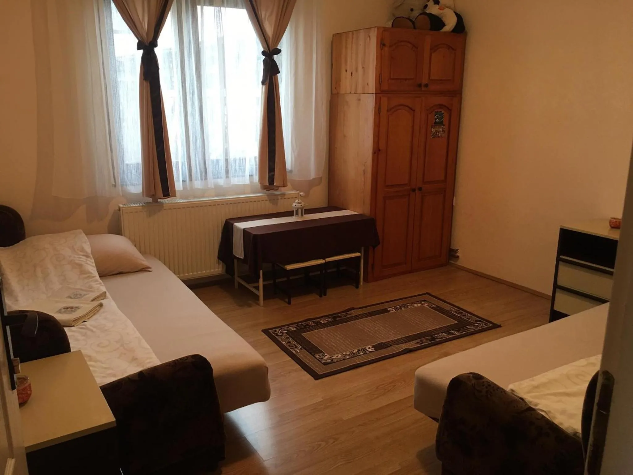 Two-Bedroom Apartment in Zvezdica
