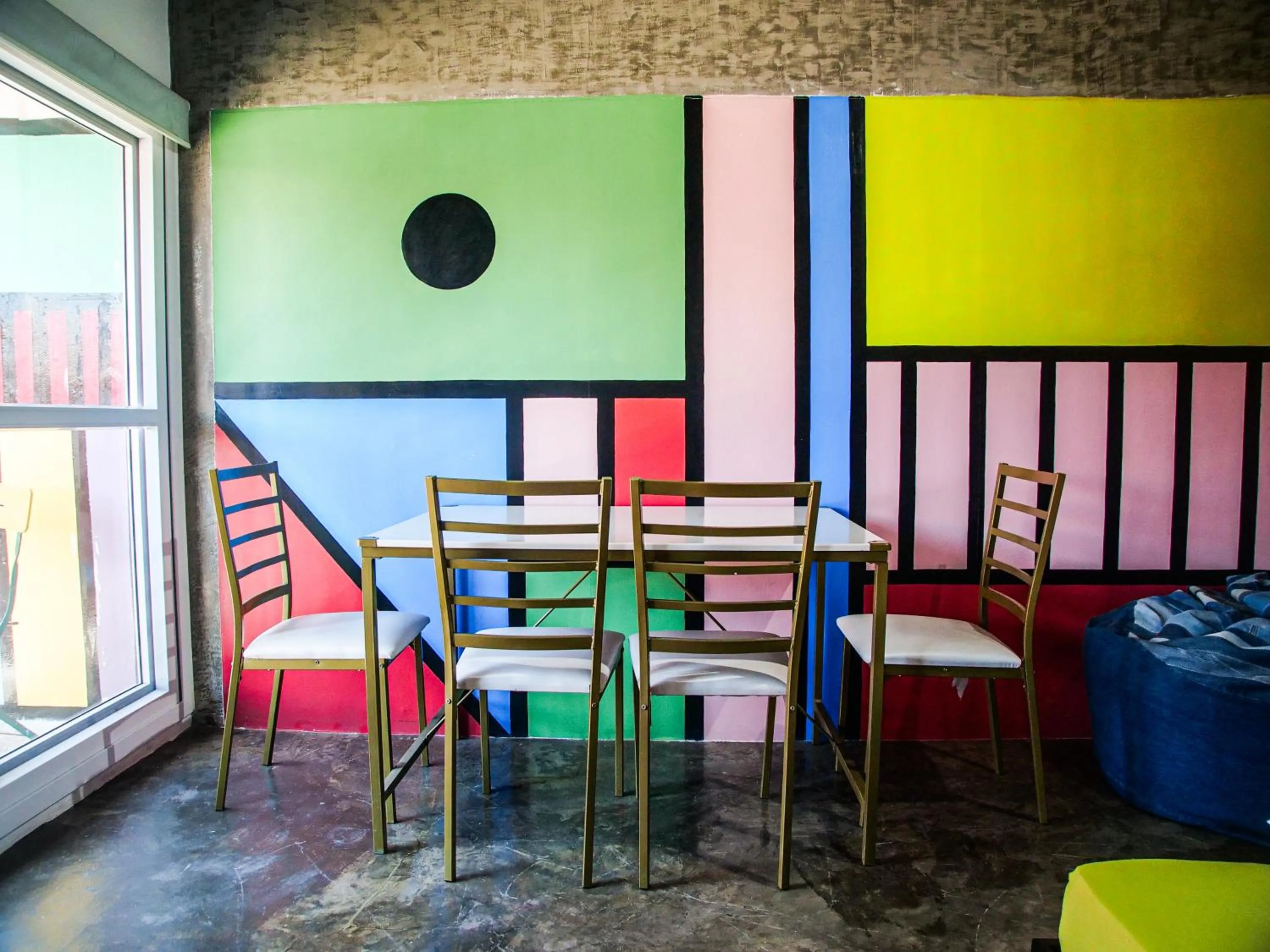 Dining area in D522 Hostel at Kiener Hills - Near Cebu Airport