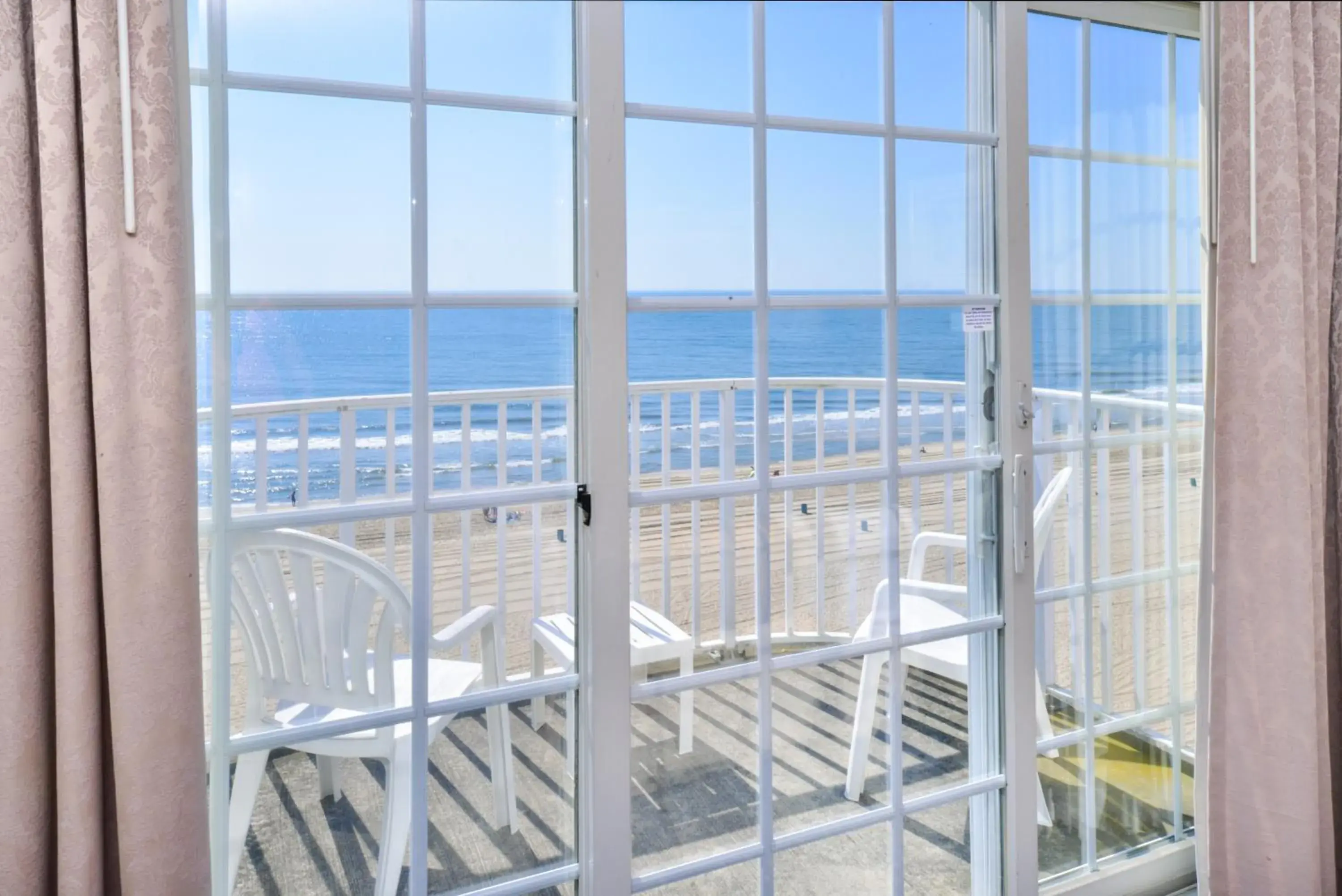 View (from property/room), Balcony/Terrace in Paradise Plaza Inn