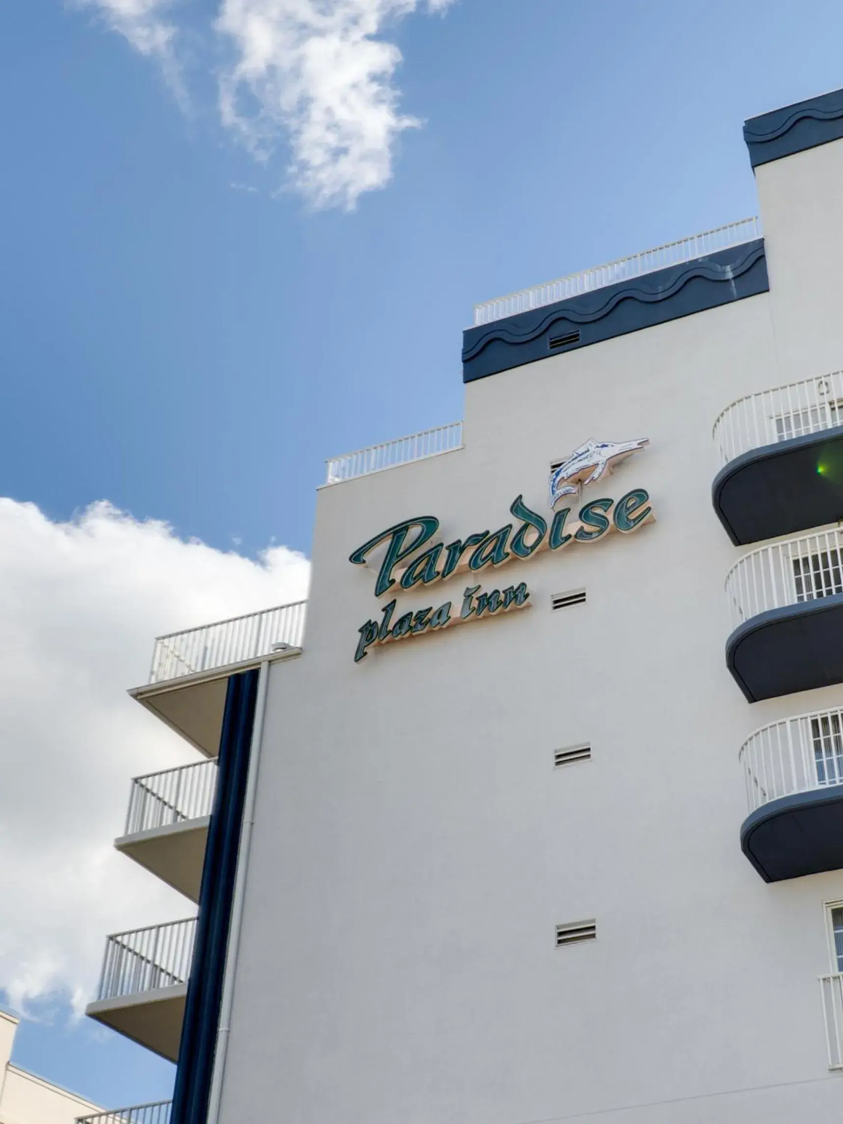 Property building in Paradise Plaza Inn Property building in Paradise Plaza Inn