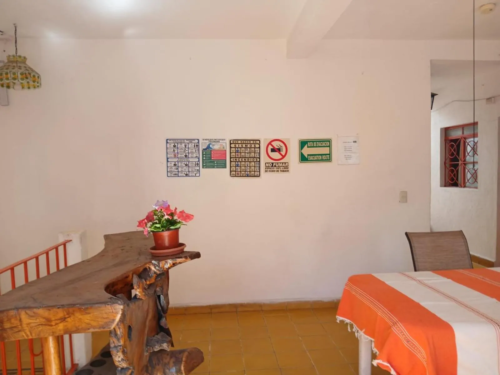 Living room, Bed in Hotel Ana Liz