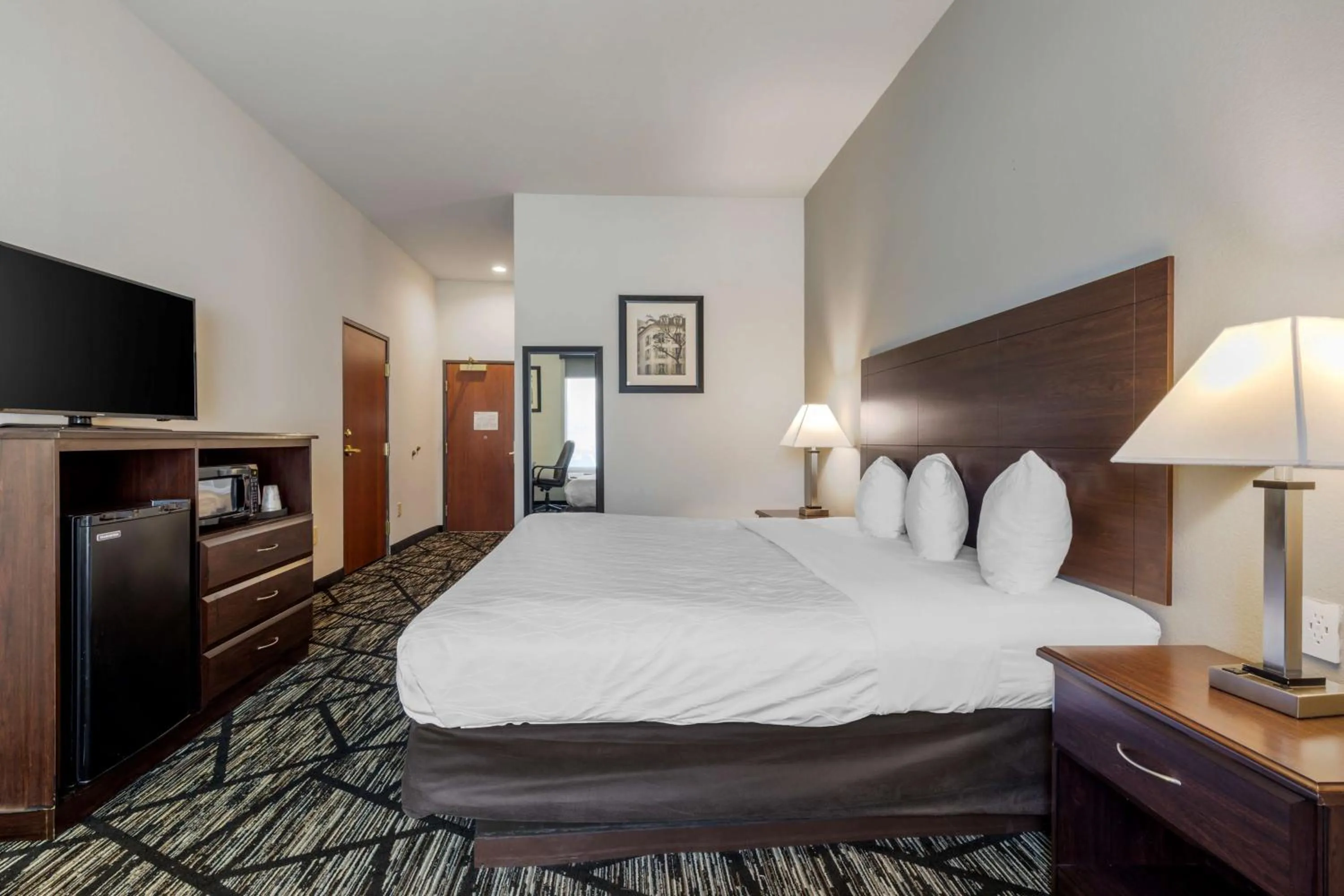 Bedroom, Bed in Best Western Plus McKinney Inn and Suites