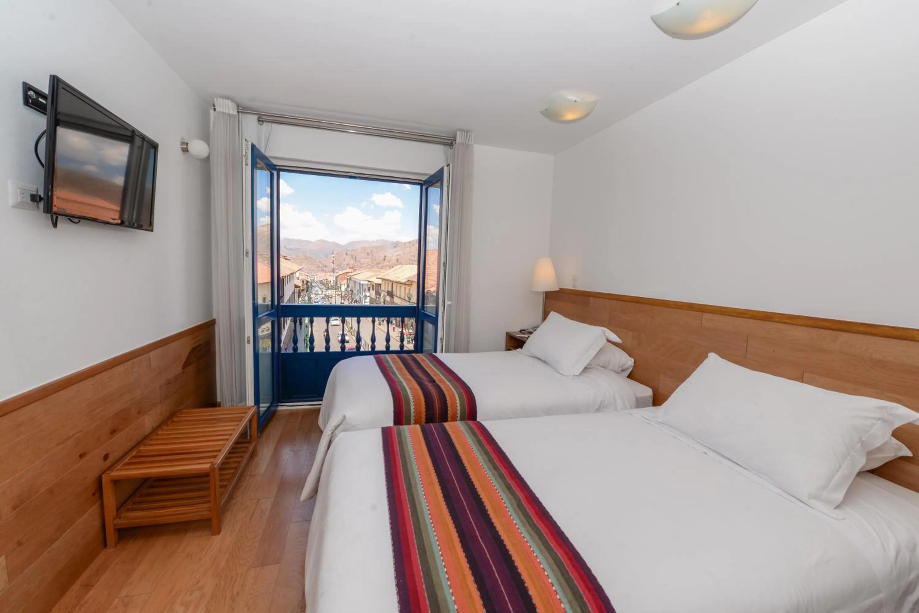 Photo of the whole room, Bed in Hotel Plaza de Armas Cusco