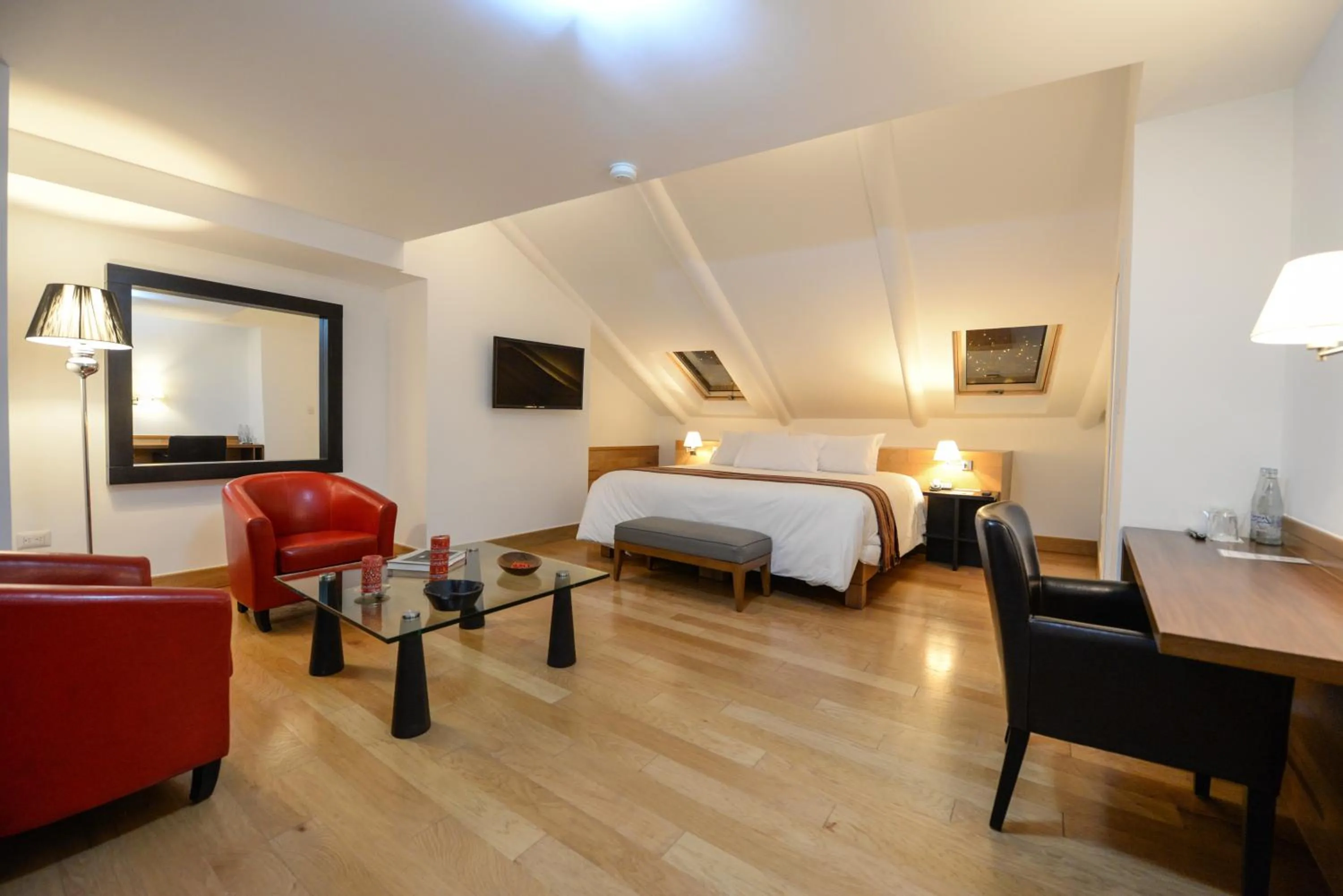 Photo of the whole room, Bed in Hotel Plaza de Armas Cusco