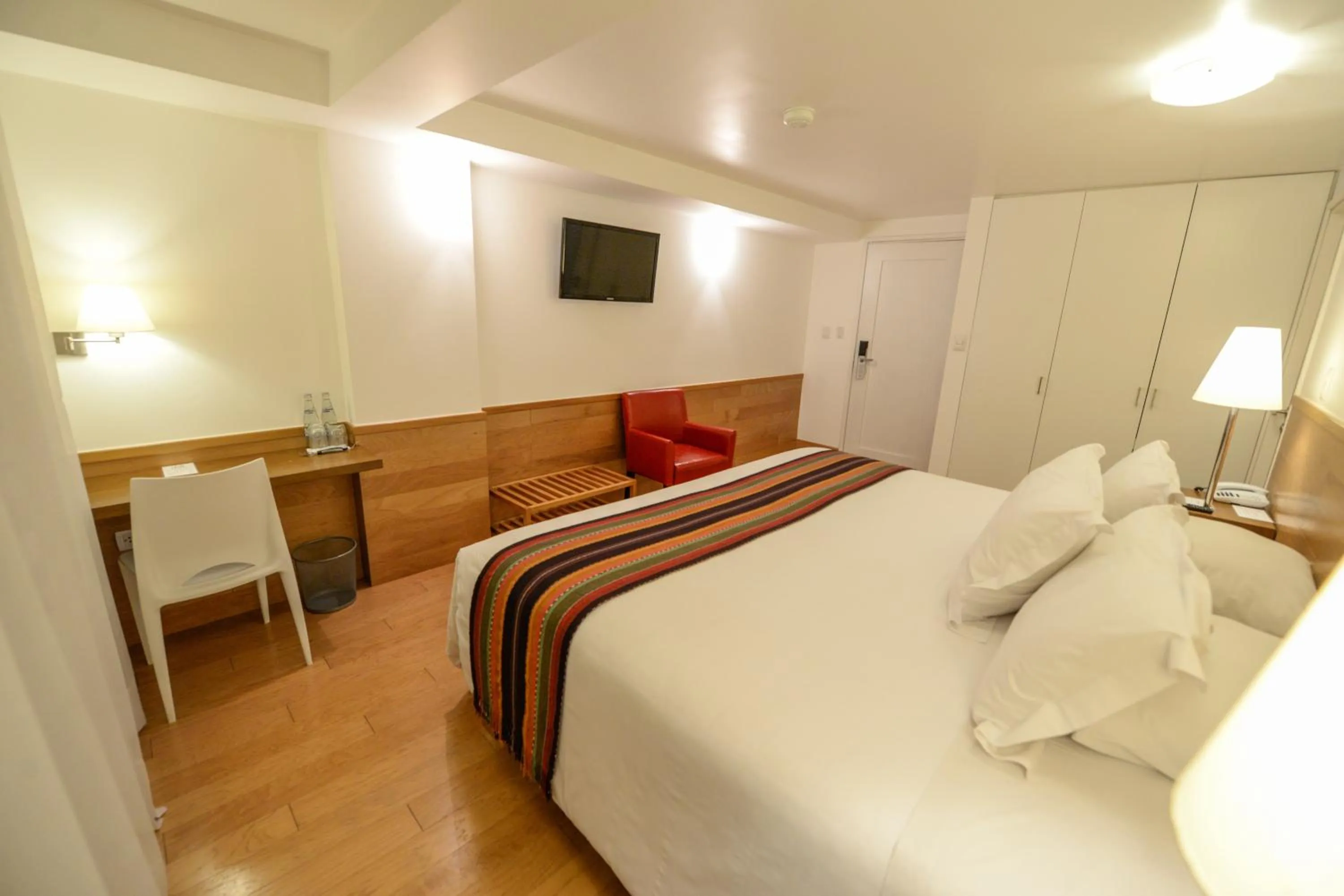 Photo of the whole room, Bed in Hotel Plaza de Armas Cusco