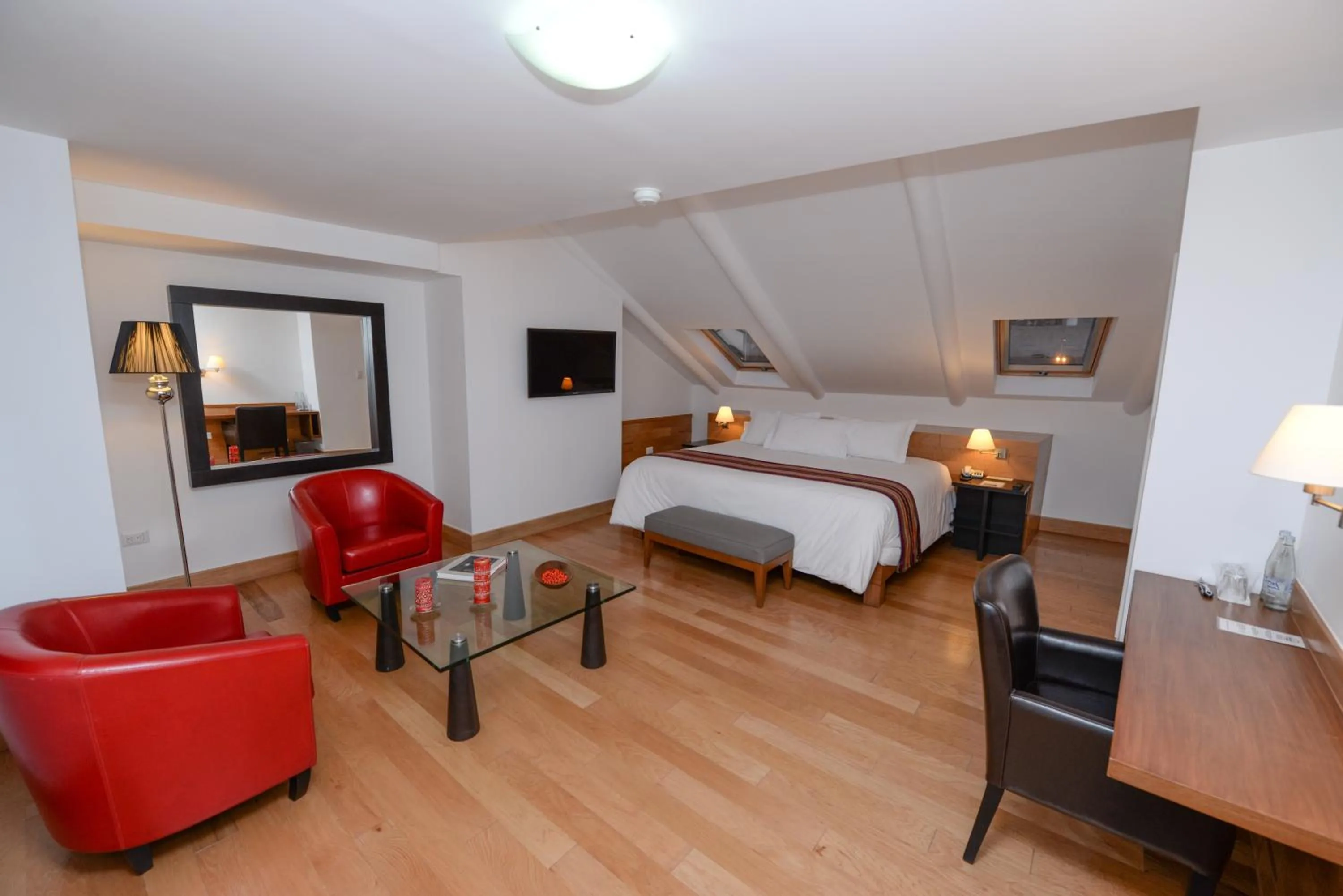 Photo of the whole room, Bed in Hotel Plaza de Armas Cusco