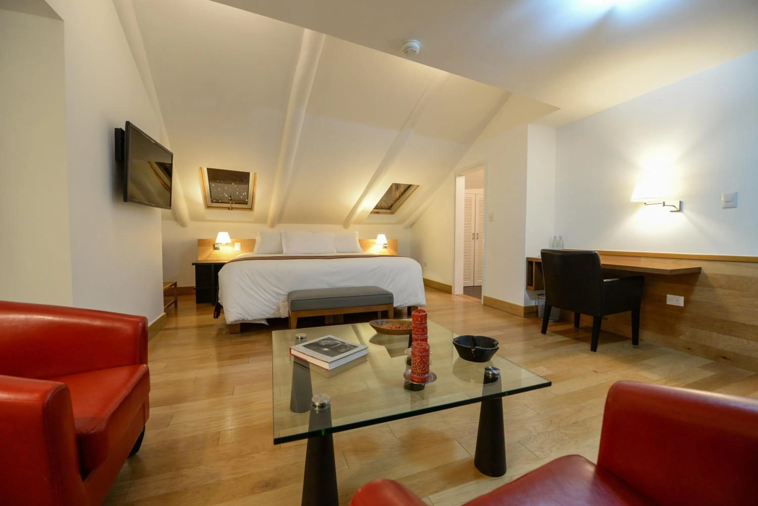 Photo of the whole room, Bed in Hotel Plaza de Armas Cusco