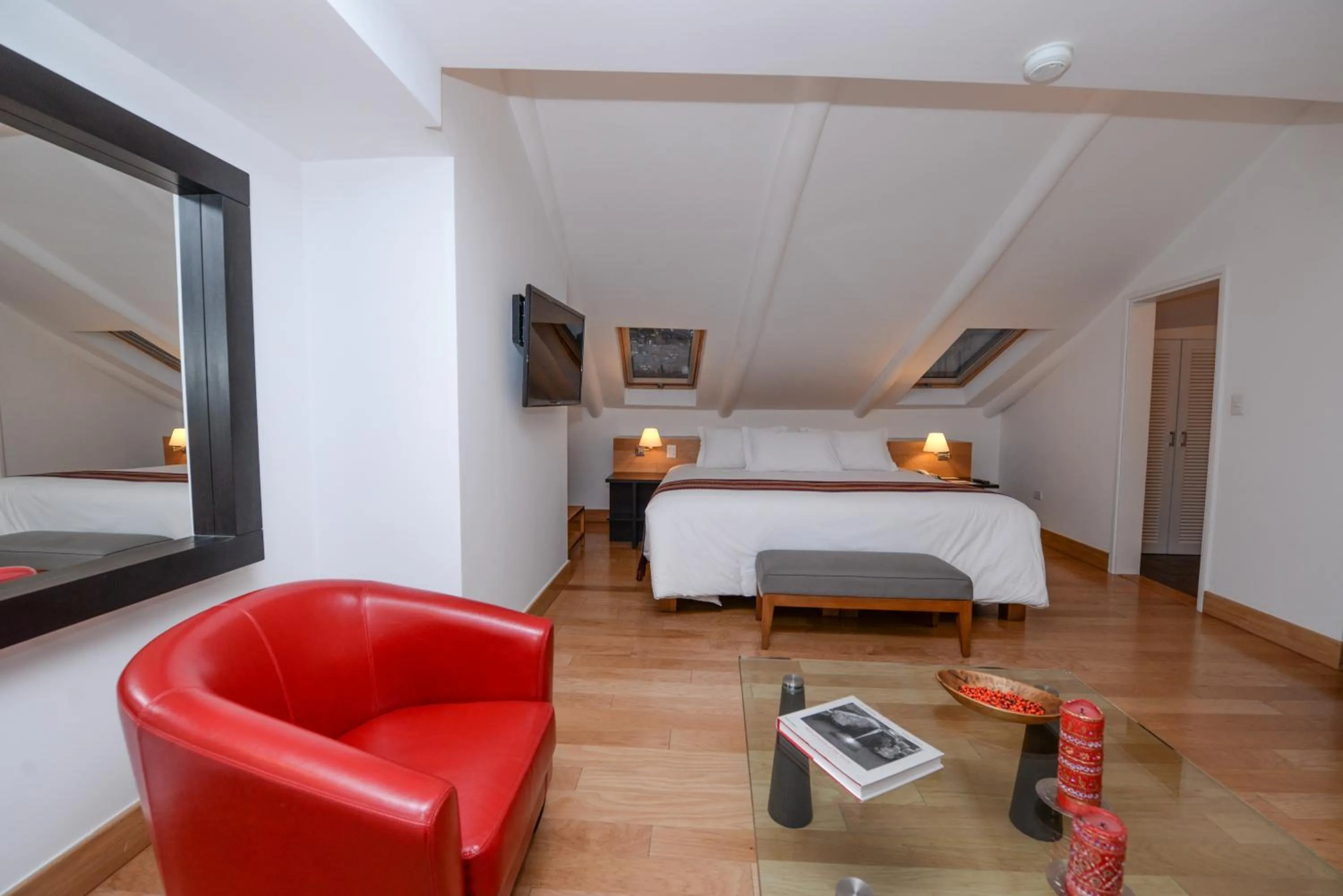 Photo of the whole room, Bed in Hotel Plaza de Armas Cusco