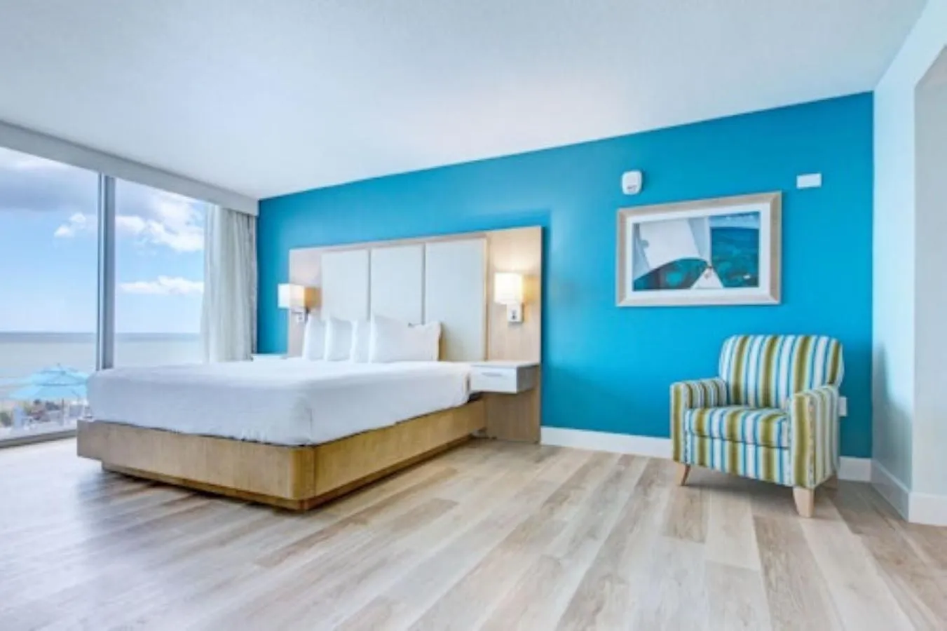 Bedroom, Bed in Grand Seas by Exploria Resorts
