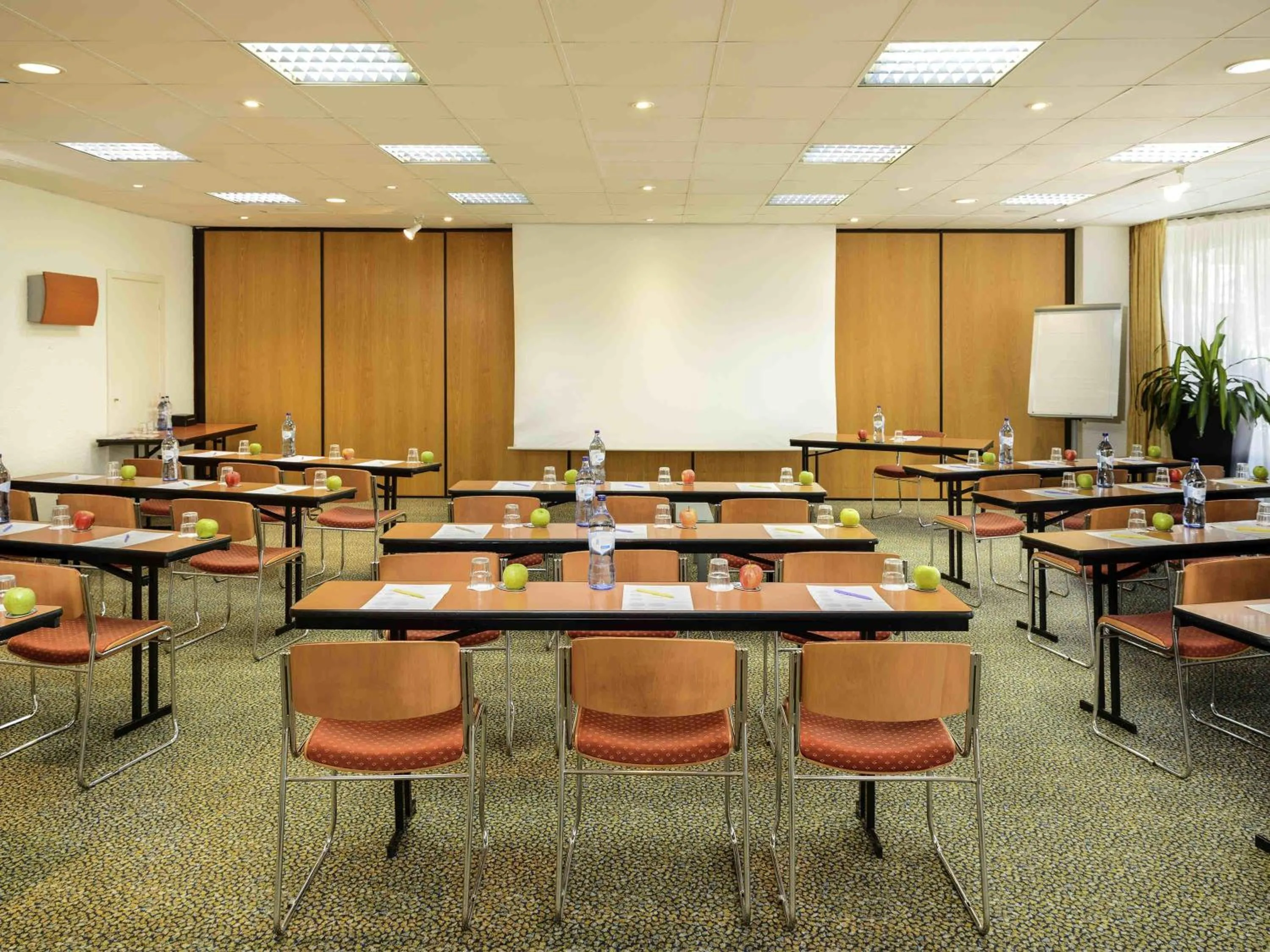 Meeting/conference room in Novotel Porto Gaia