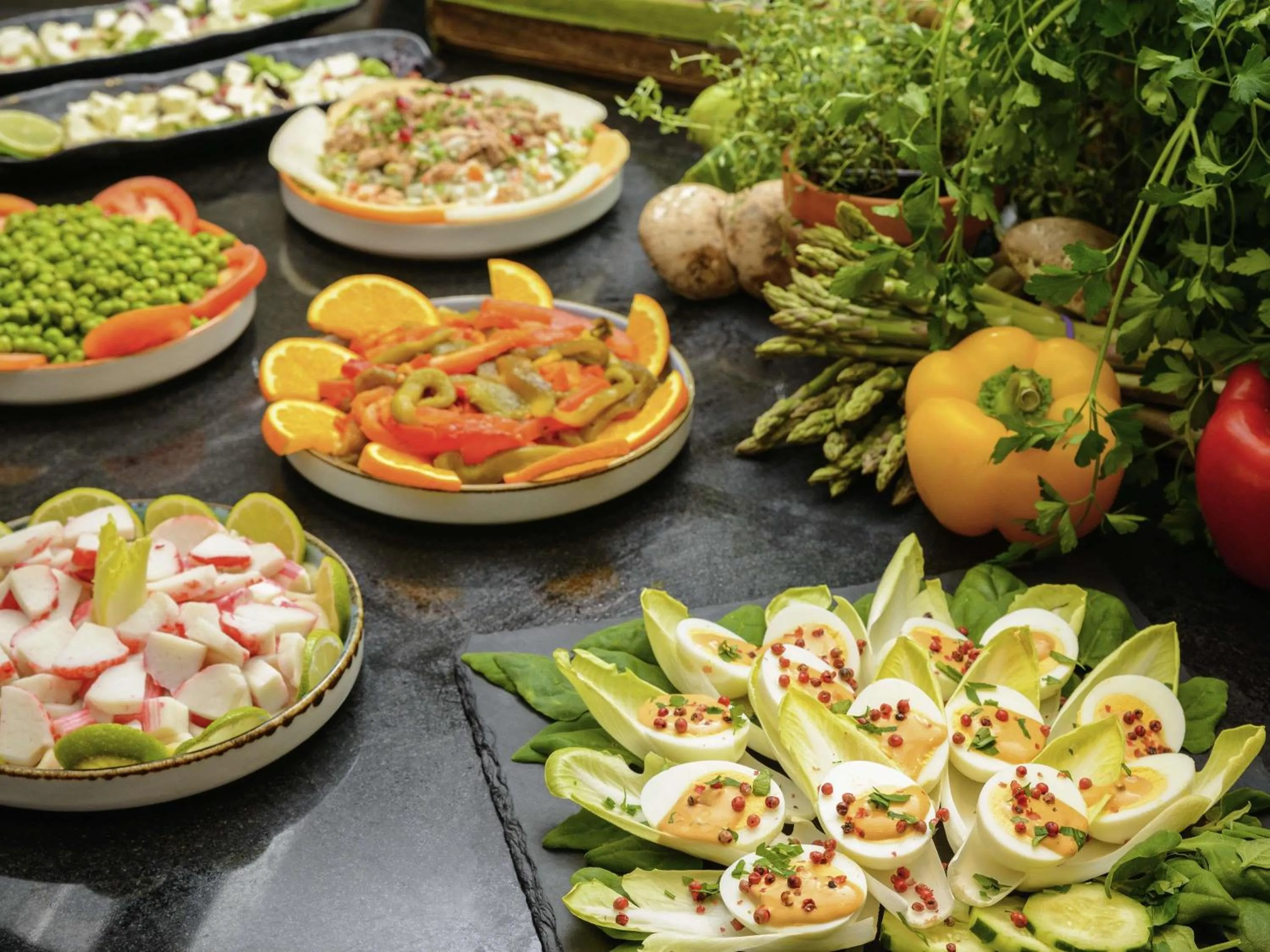 Restaurant/places to eat in Novotel Porto Gaia