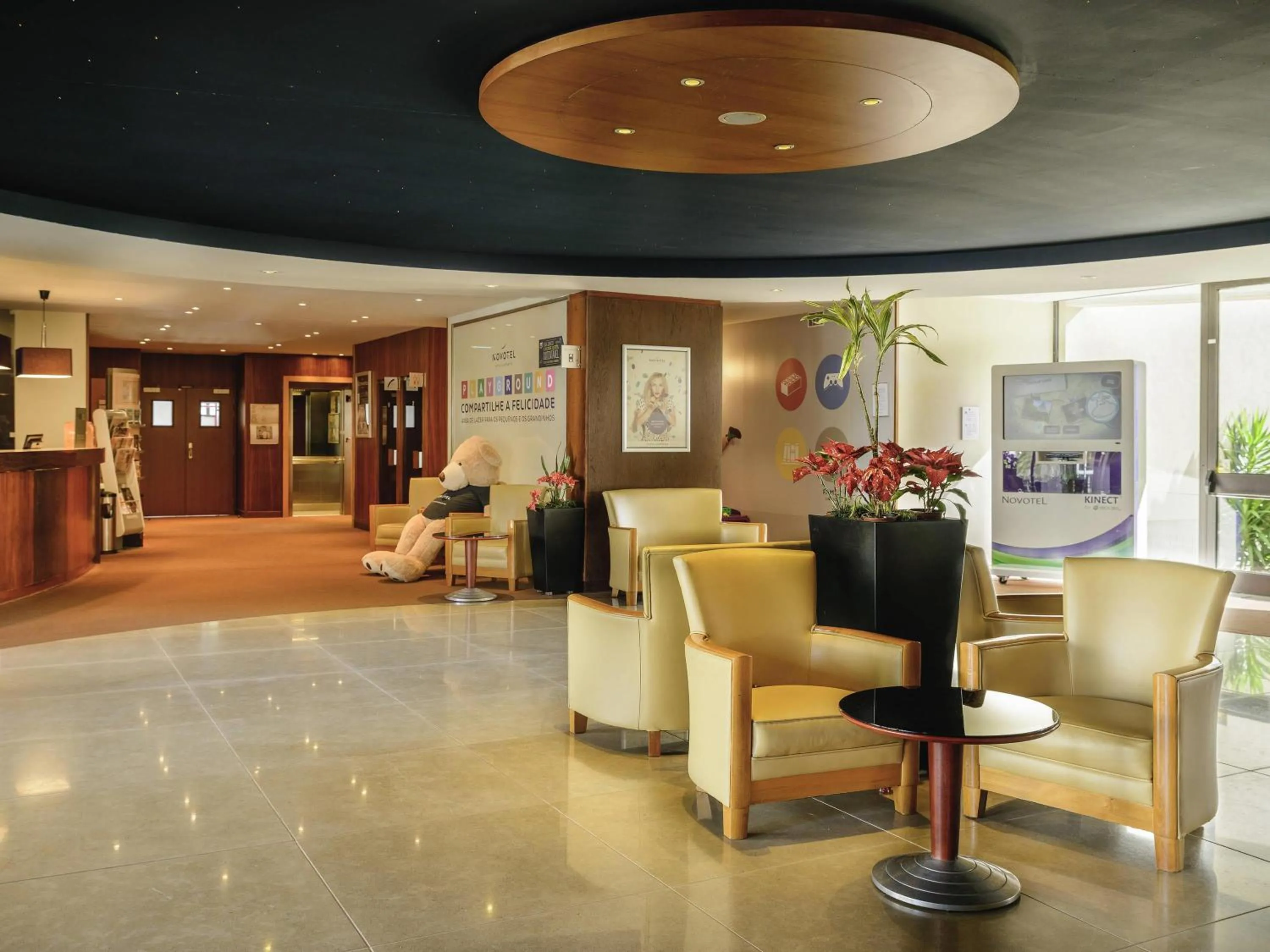 Lounge or bar in Novotel Porto Gaia