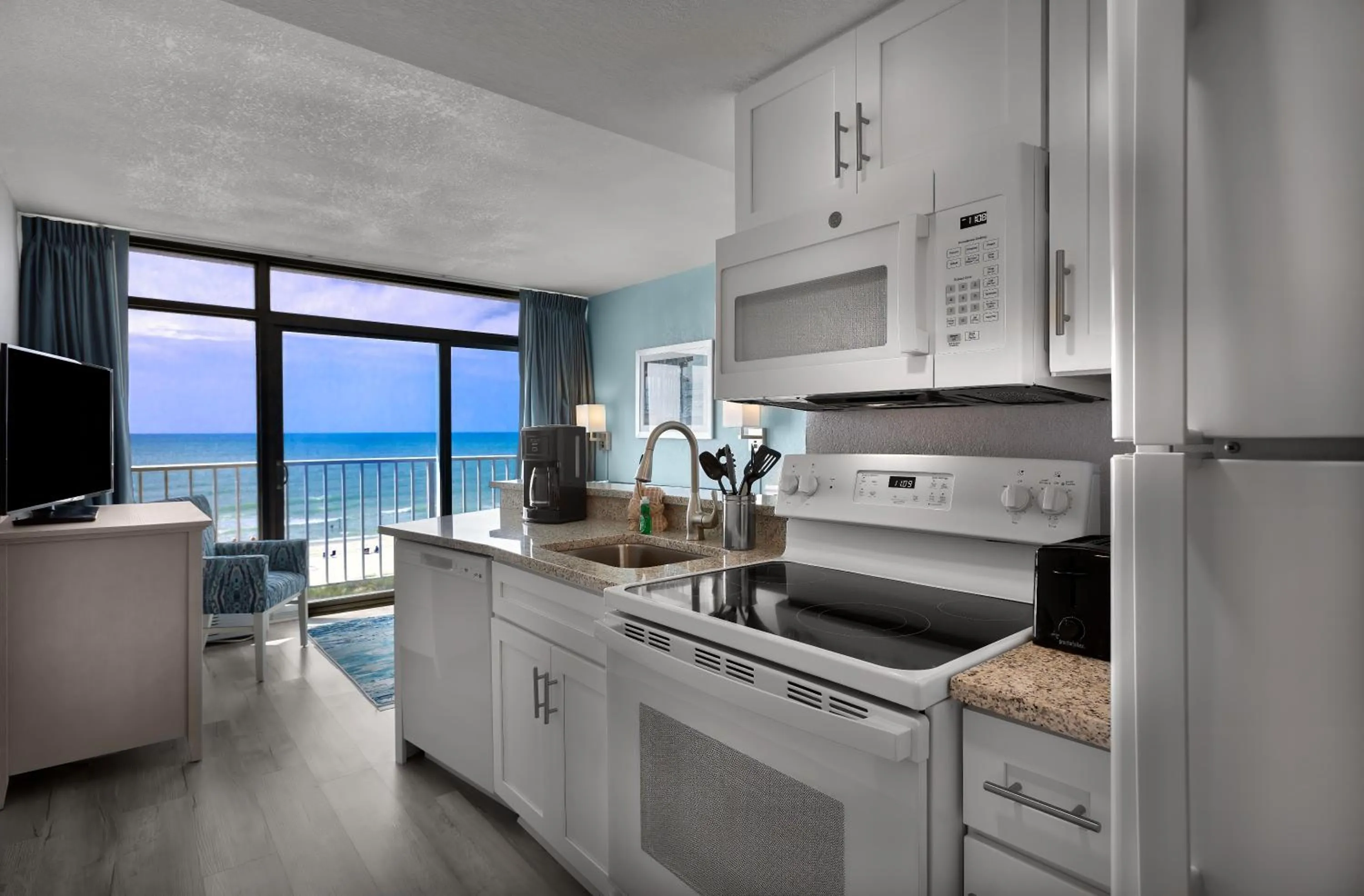 dishwasher in Maritime Beach Club