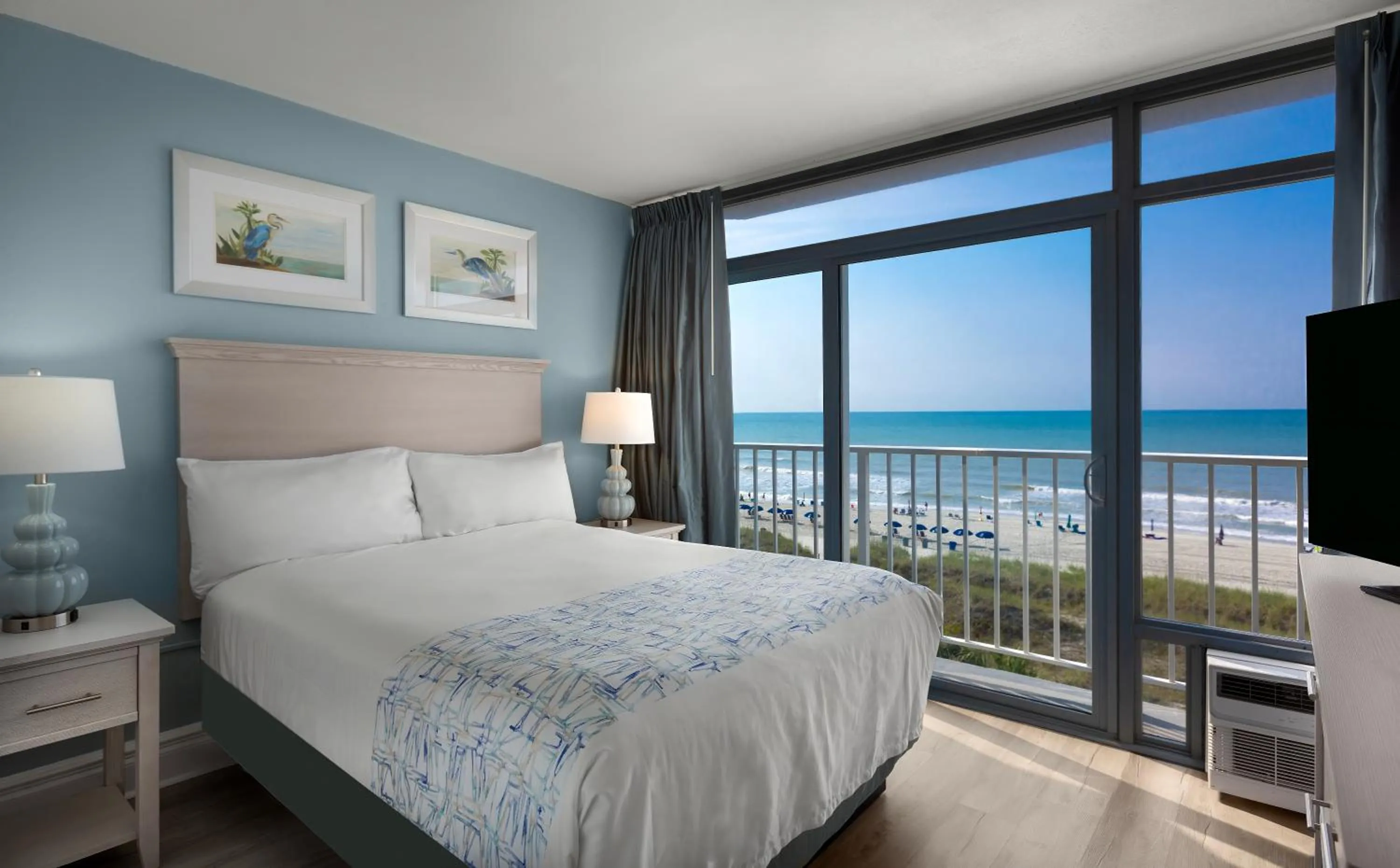 Bedroom, Bed in Maritime Beach Club
