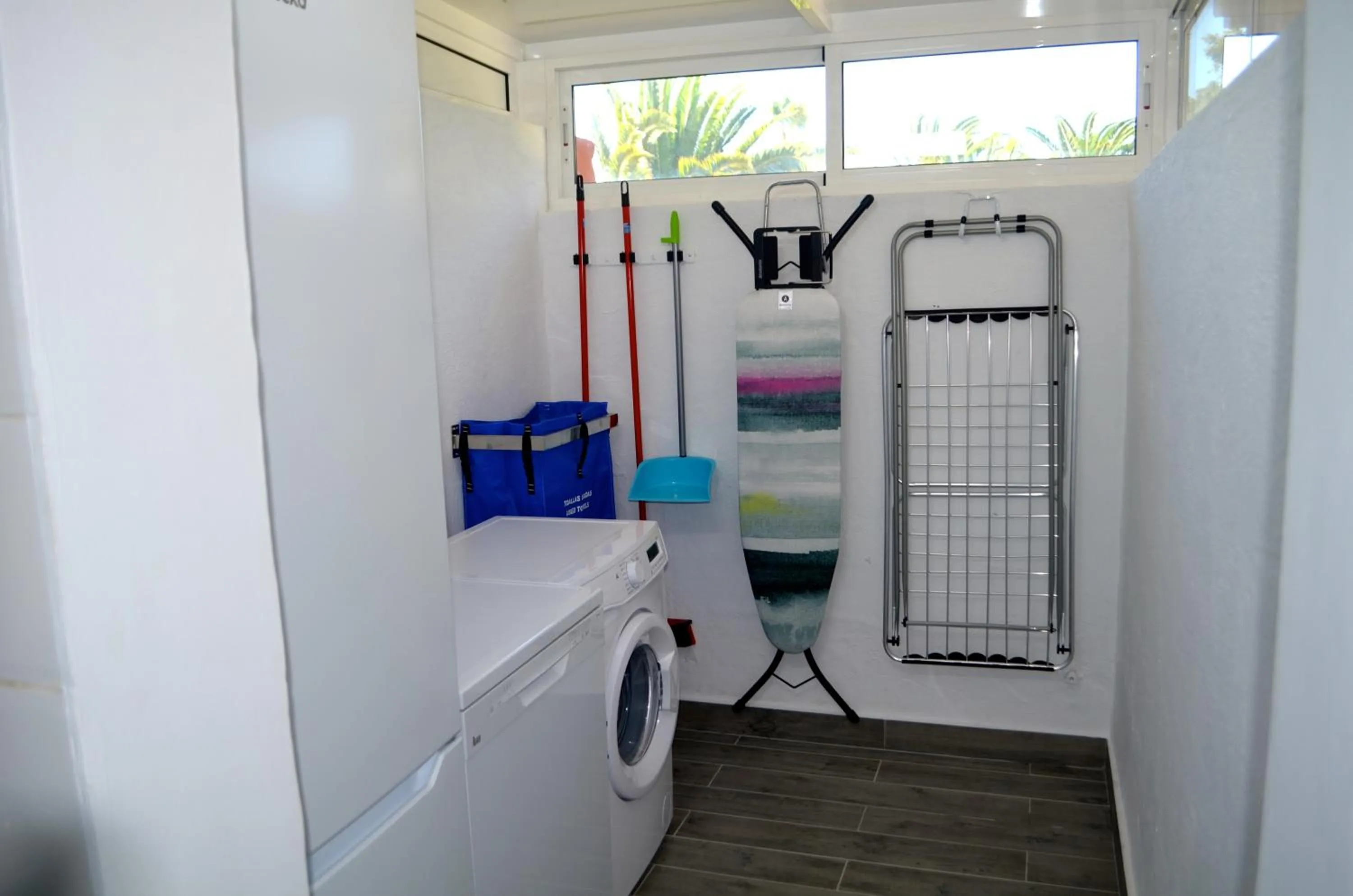 Kitchen or kitchenette in The Peaches Bungalows 45 & 46