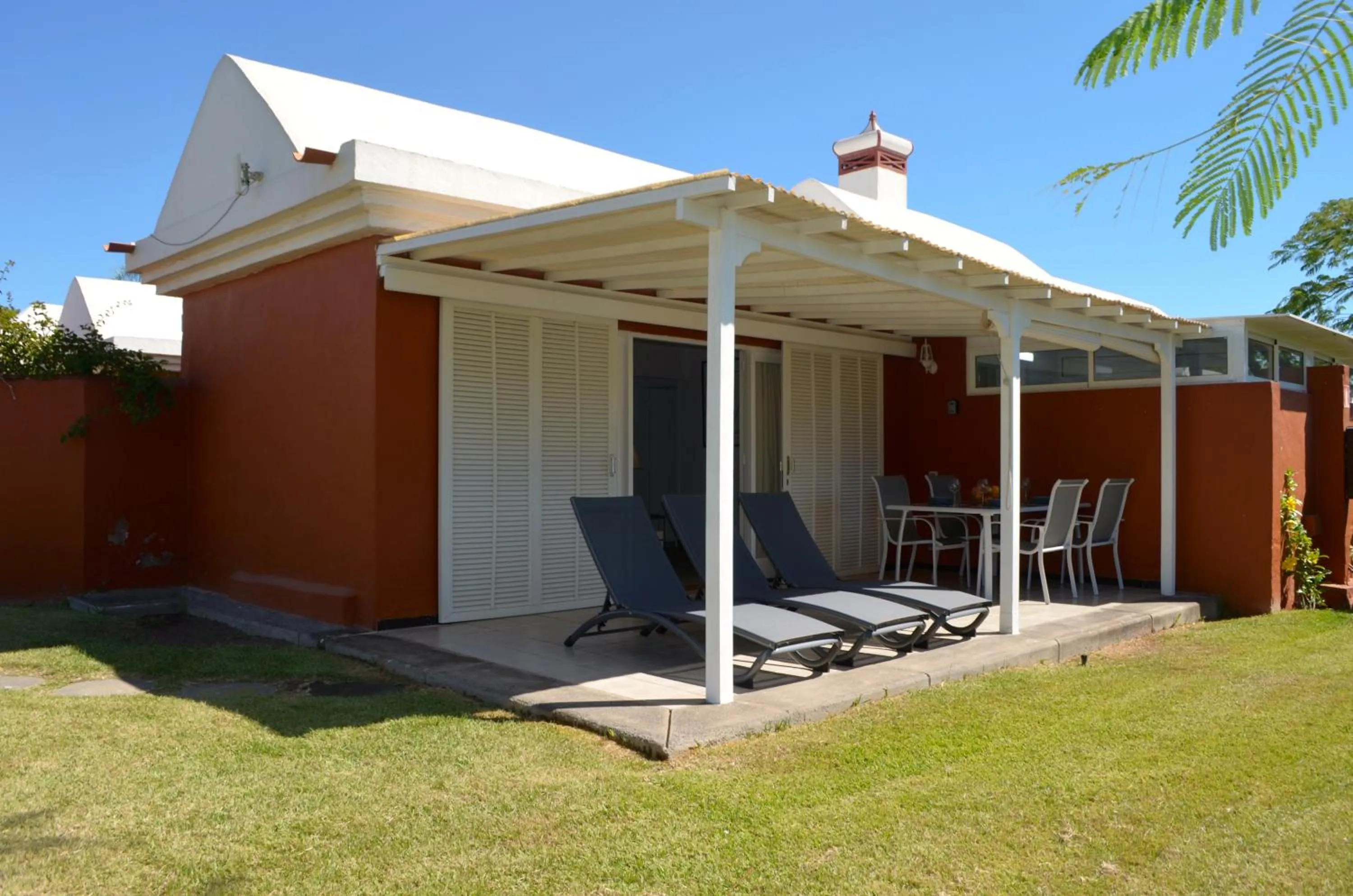 Facade/entrance in The Peaches Bungalows 45 & 46