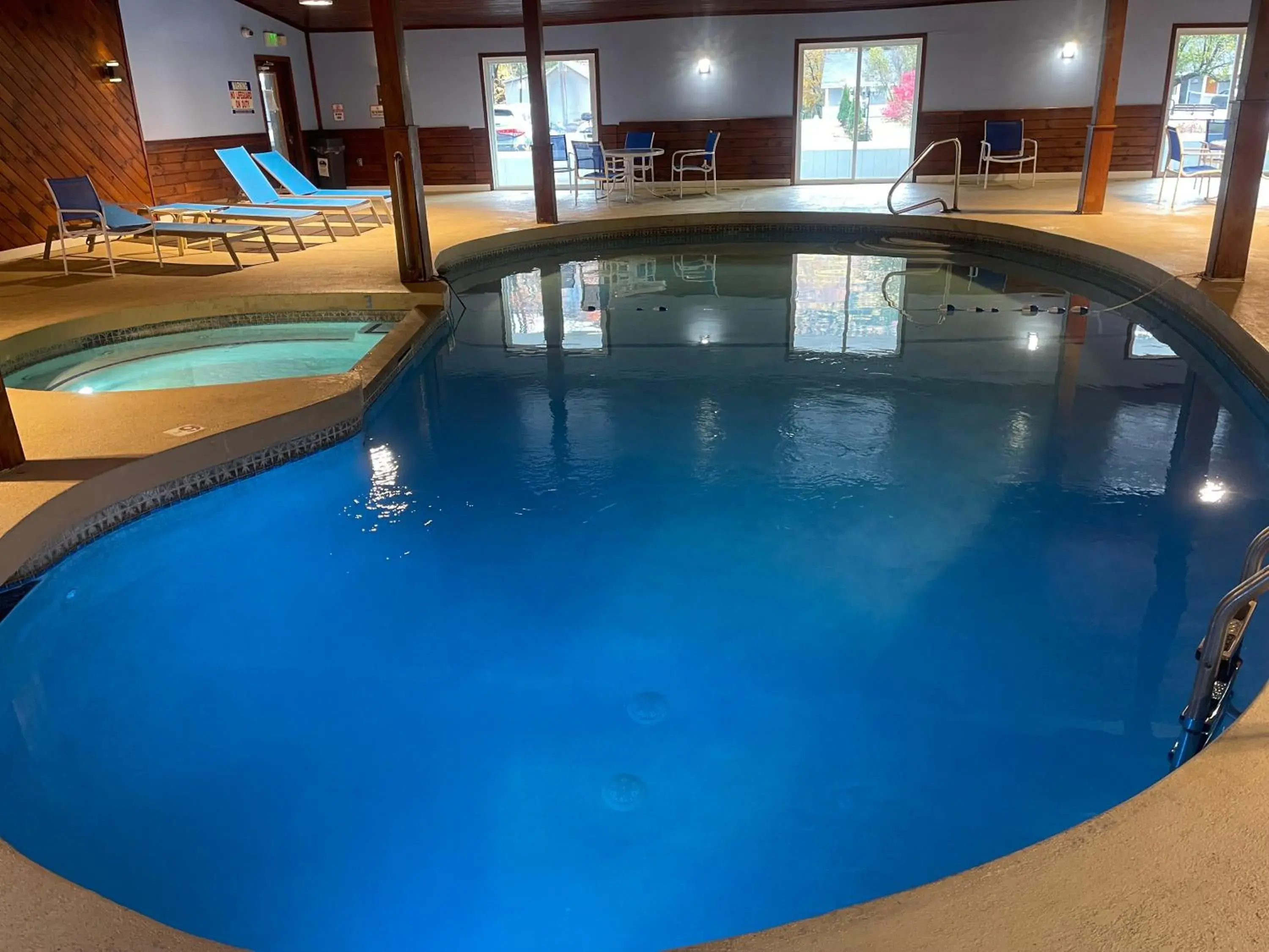 Swimming pool in Woodwards White Mountain Resort, BW Signature Collection Swimming pool in Woodwards White Mountain Resort, BW Signature Collection