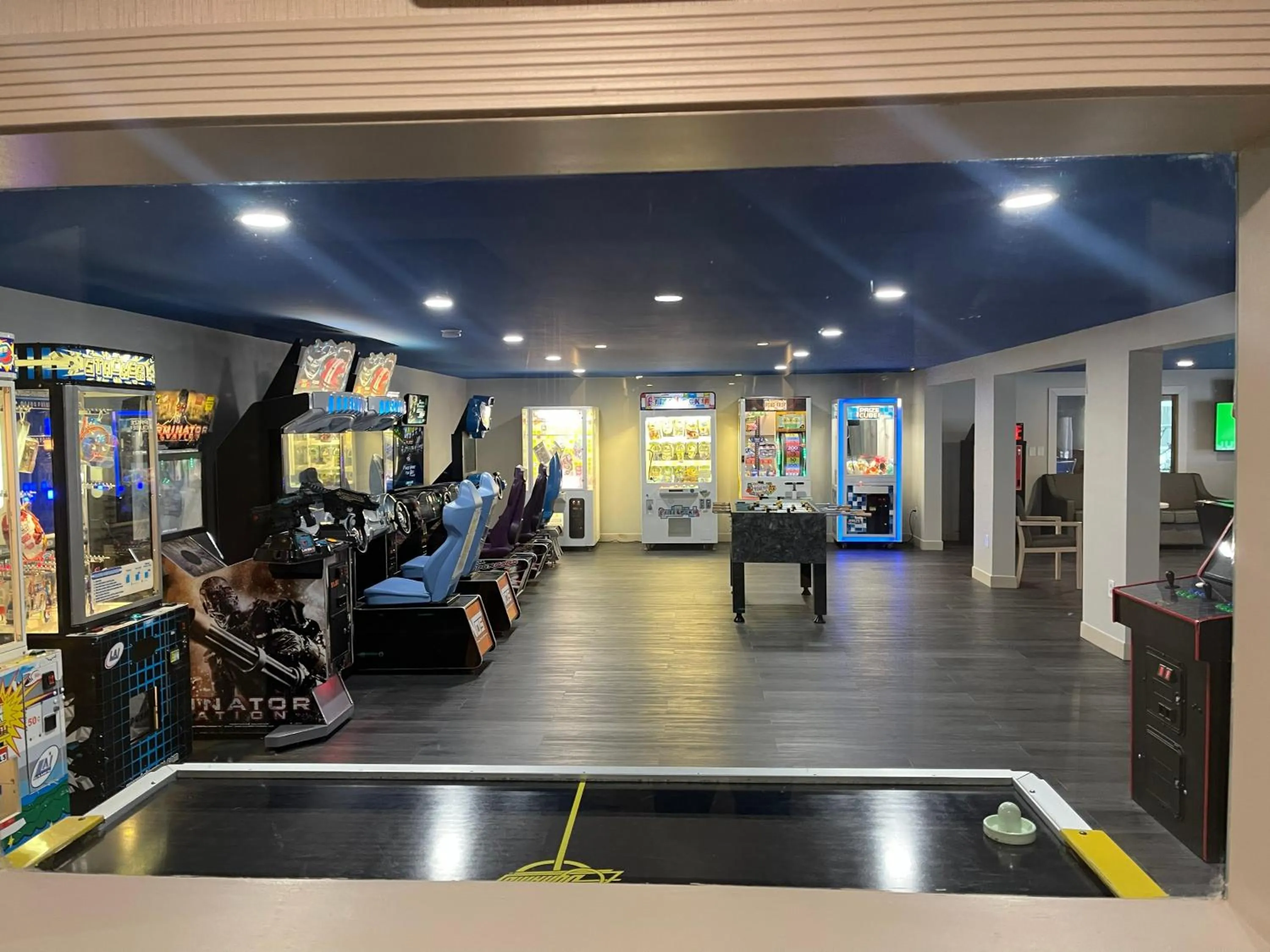 Game Room in Woodwards White Mountain Resort, BW Signature Collection