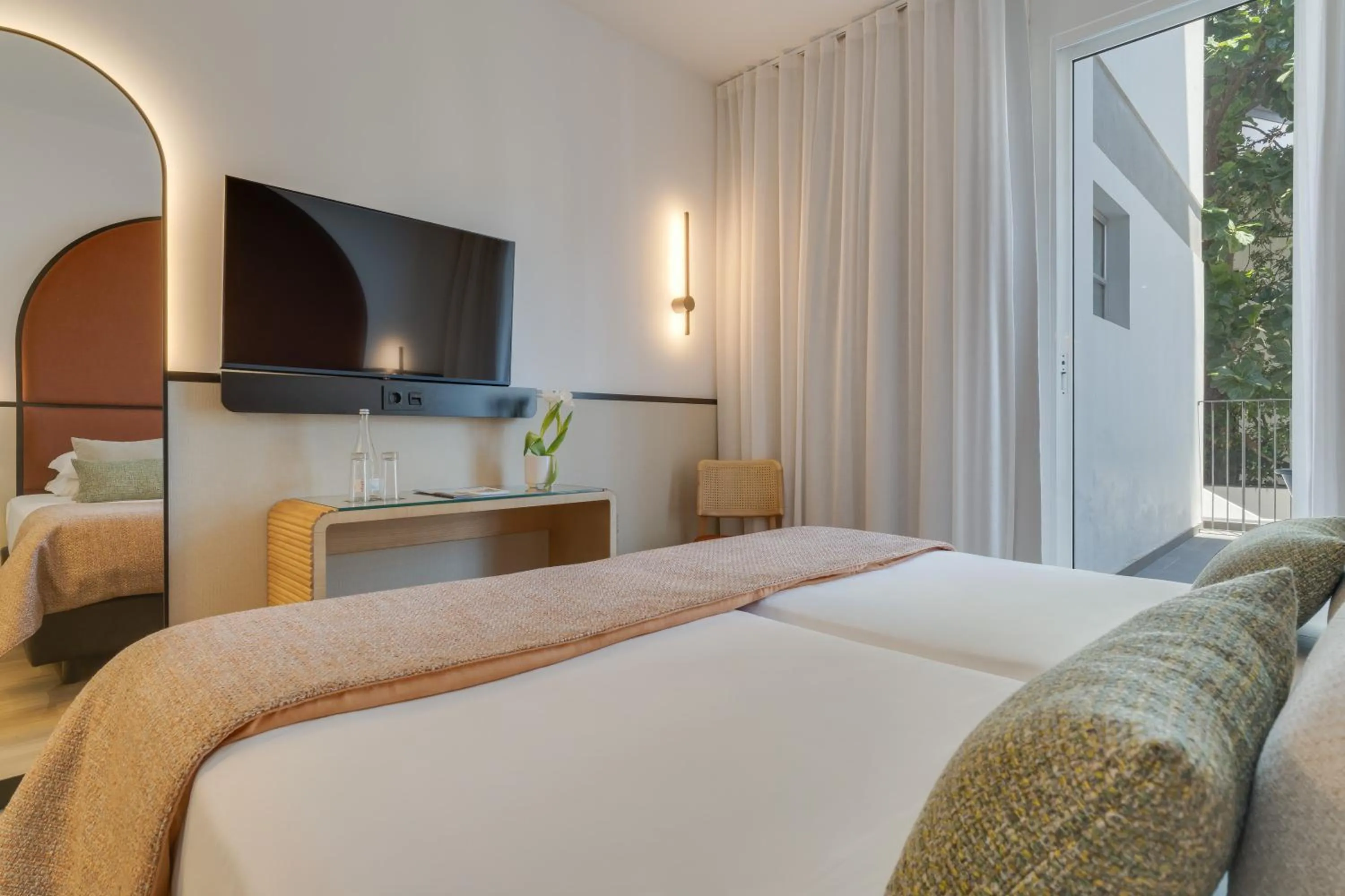 Bedroom, Bed in Hotel do Carmo