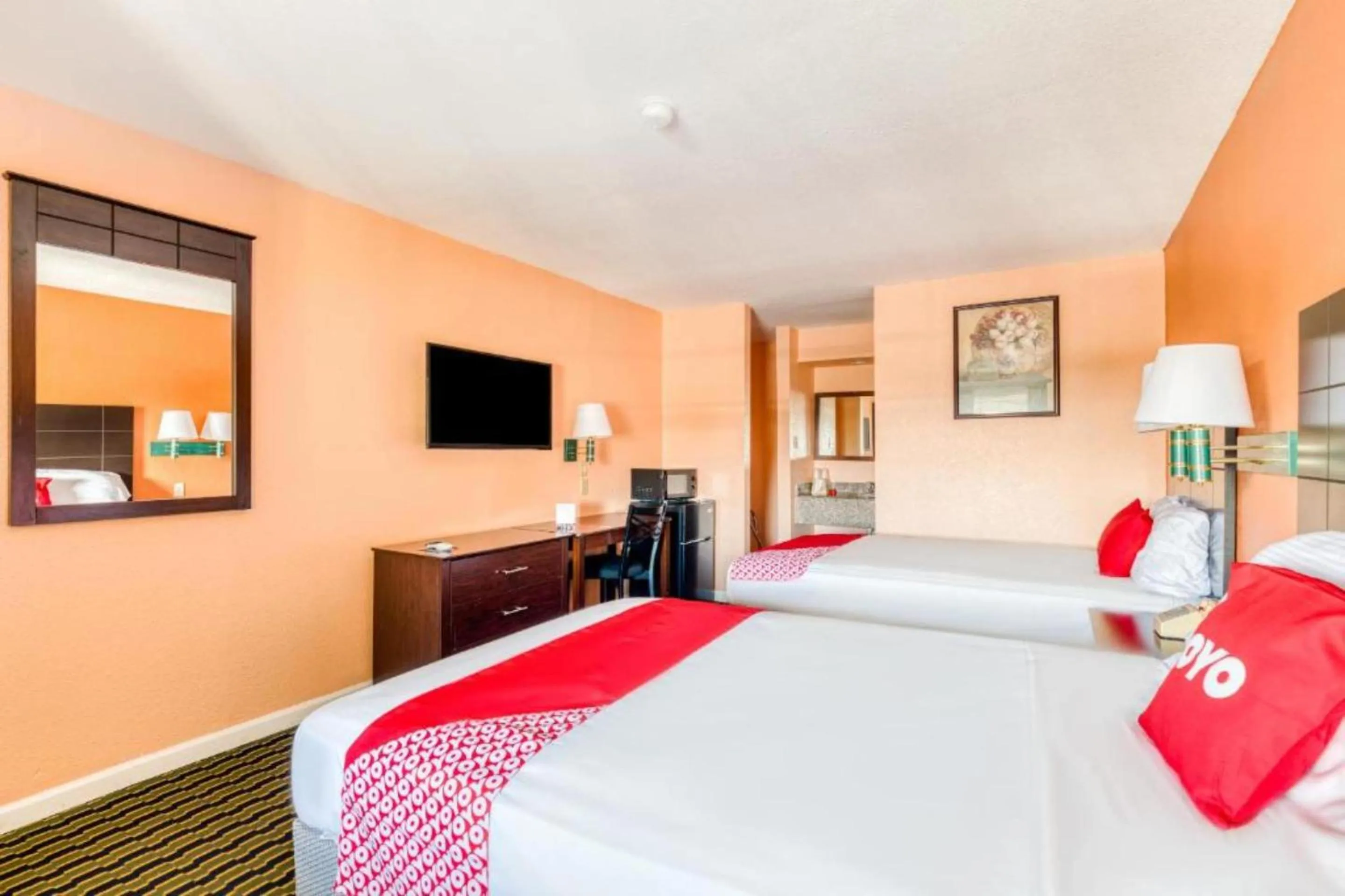 Bedroom in OYO Hotel Channelview I-10