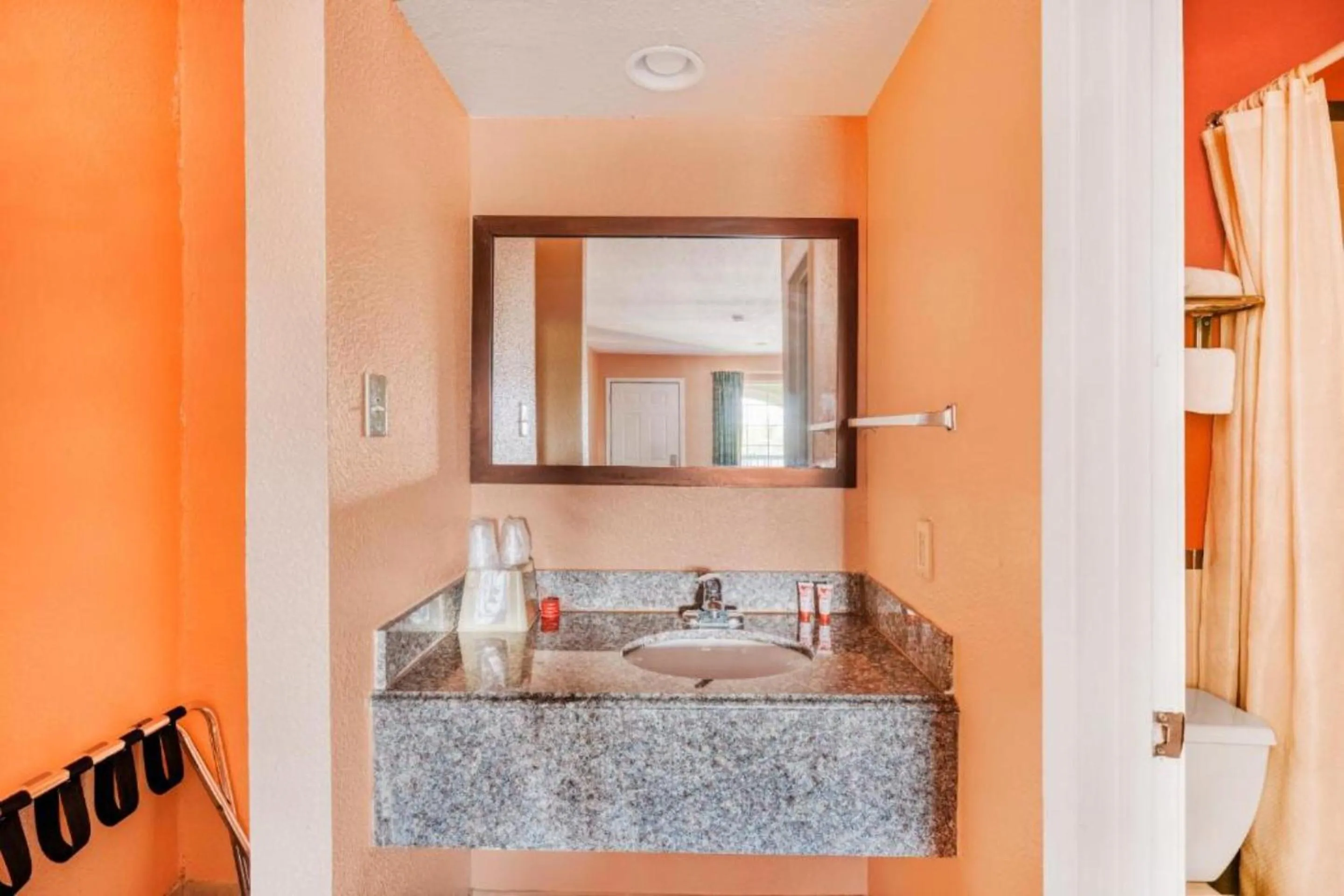 Bathroom in OYO Hotel Channelview I-10