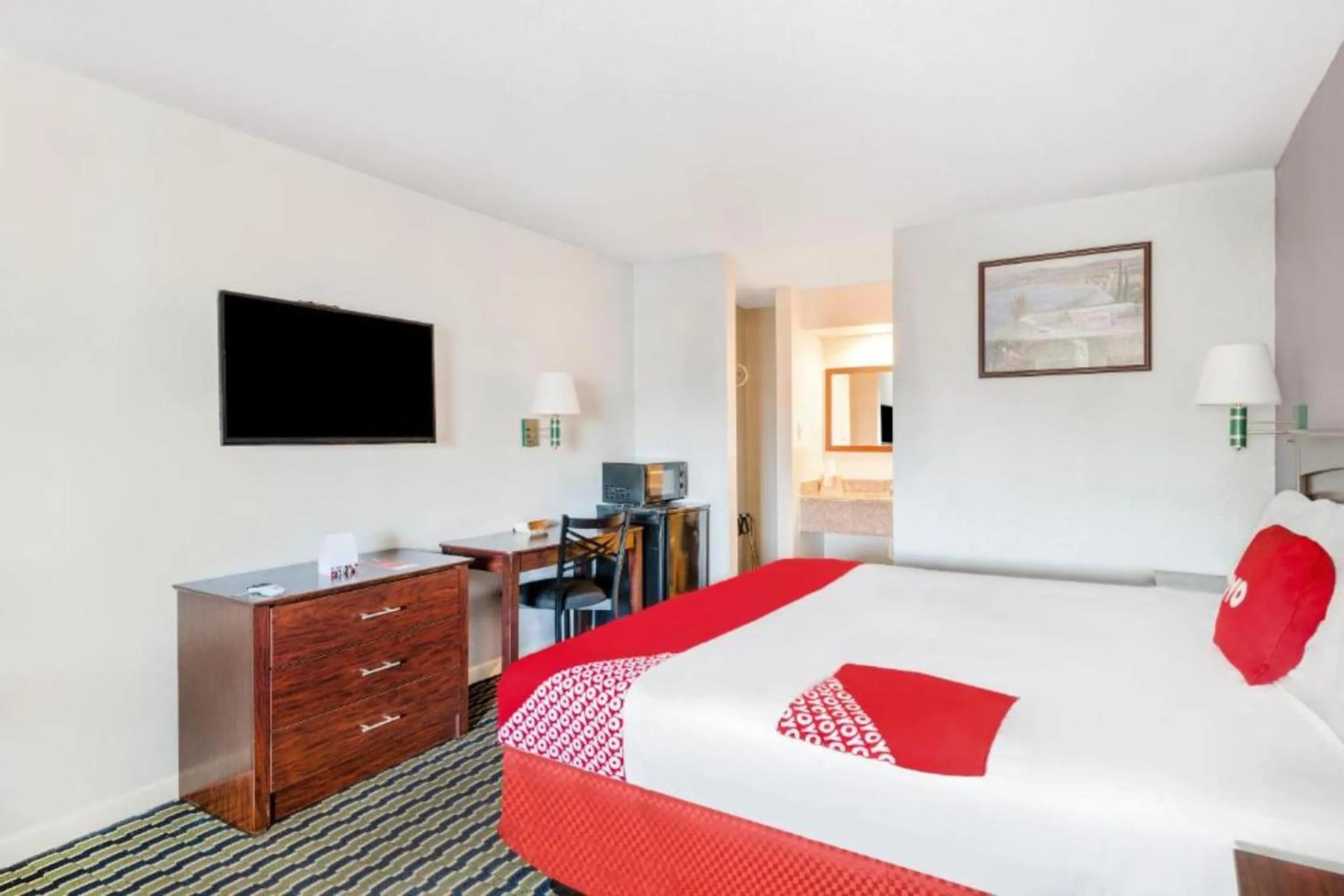 Bedroom in OYO Hotel Channelview I-10