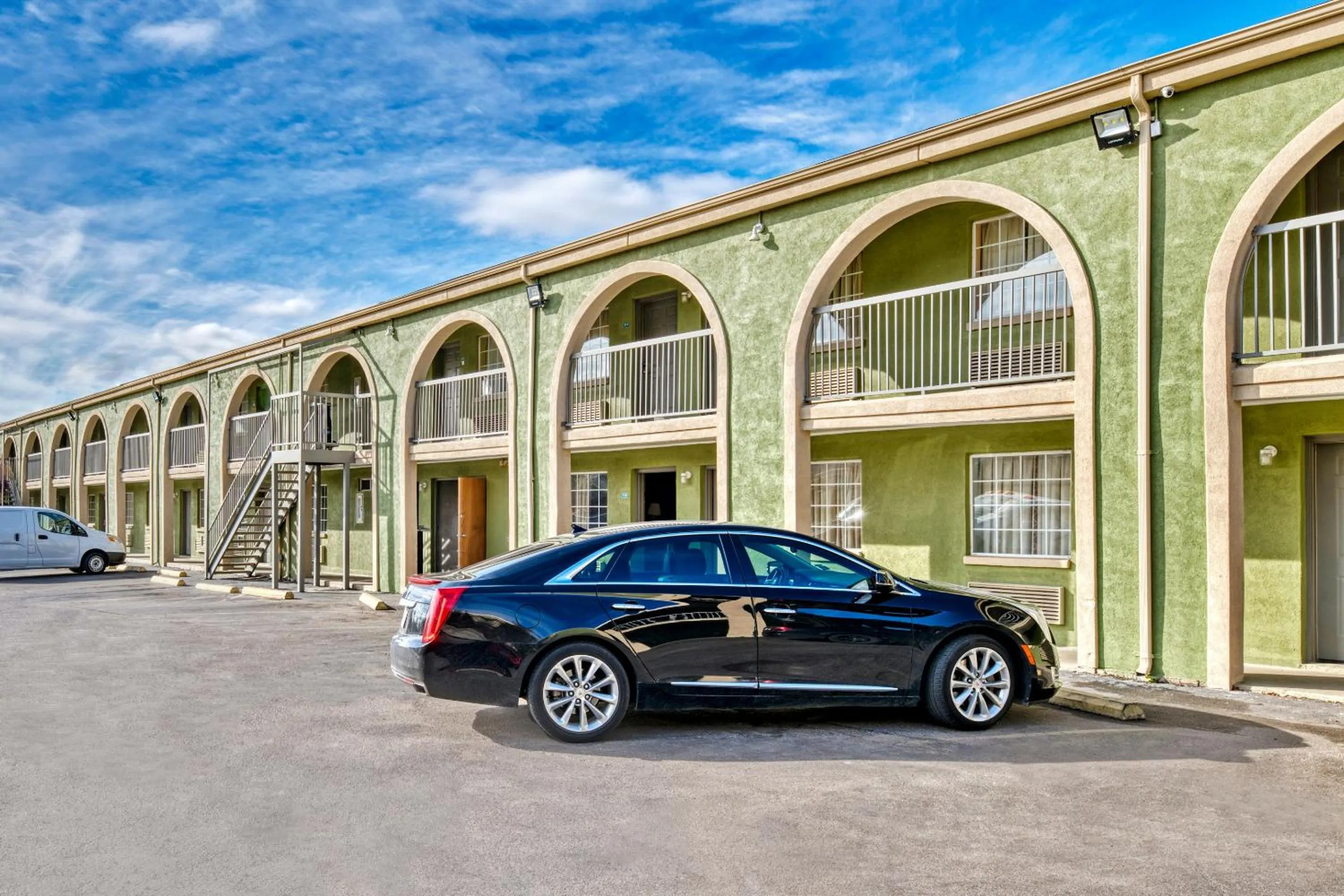 Facade/entrance in OYO Hotel Channelview I-10