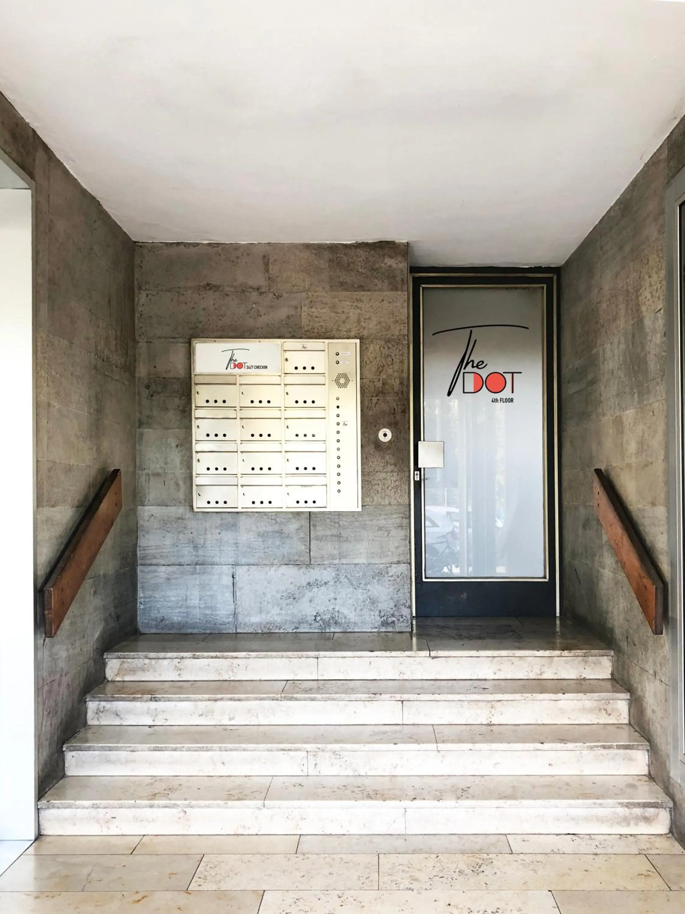 Facade/entrance in The Dot | 24/7 Checkin