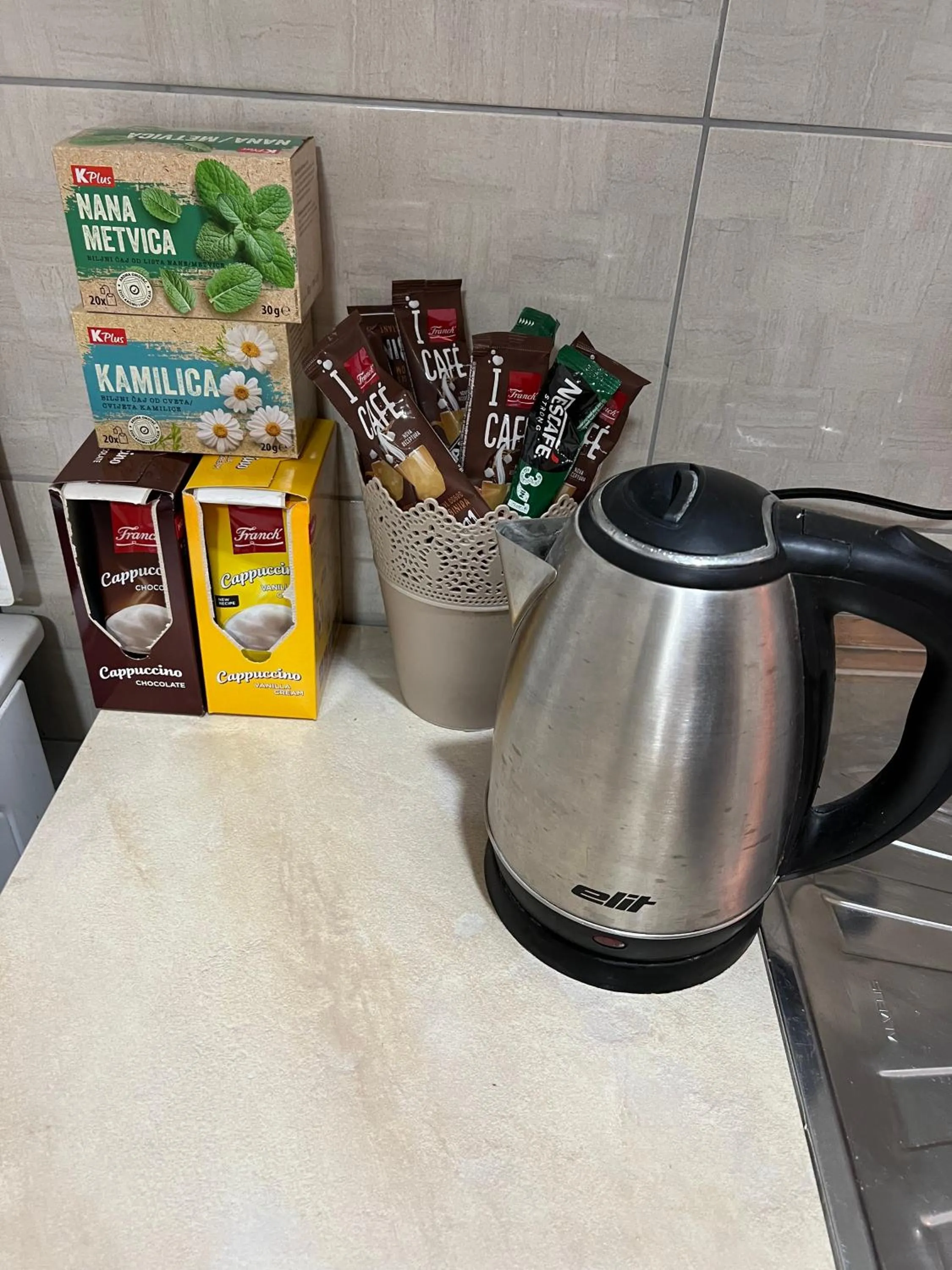 Coffee/tea facilities in Le Royal Suites Sarajevo - City Center