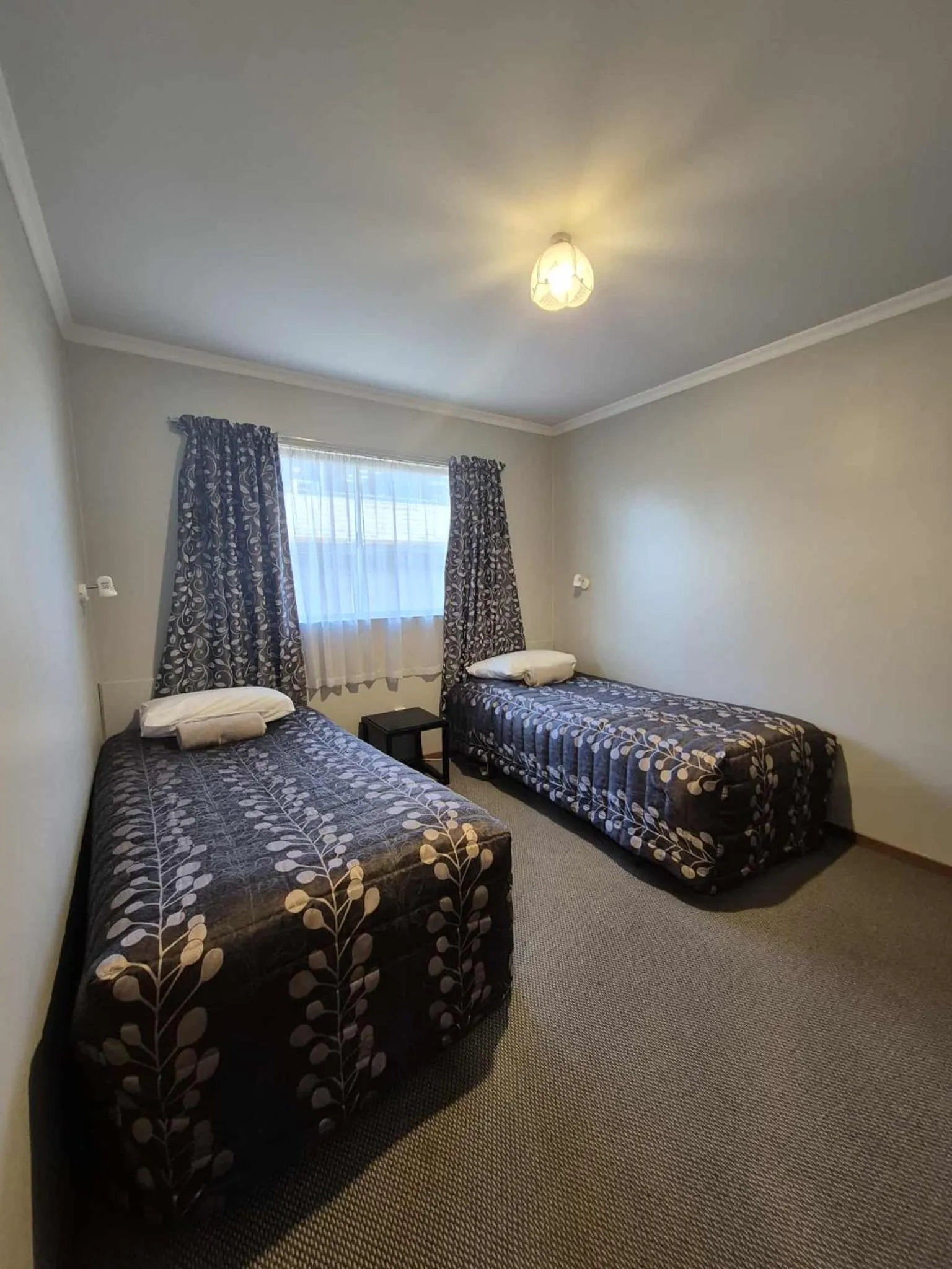 Bedroom, Bed in Alexandra Motor Lodge NZ