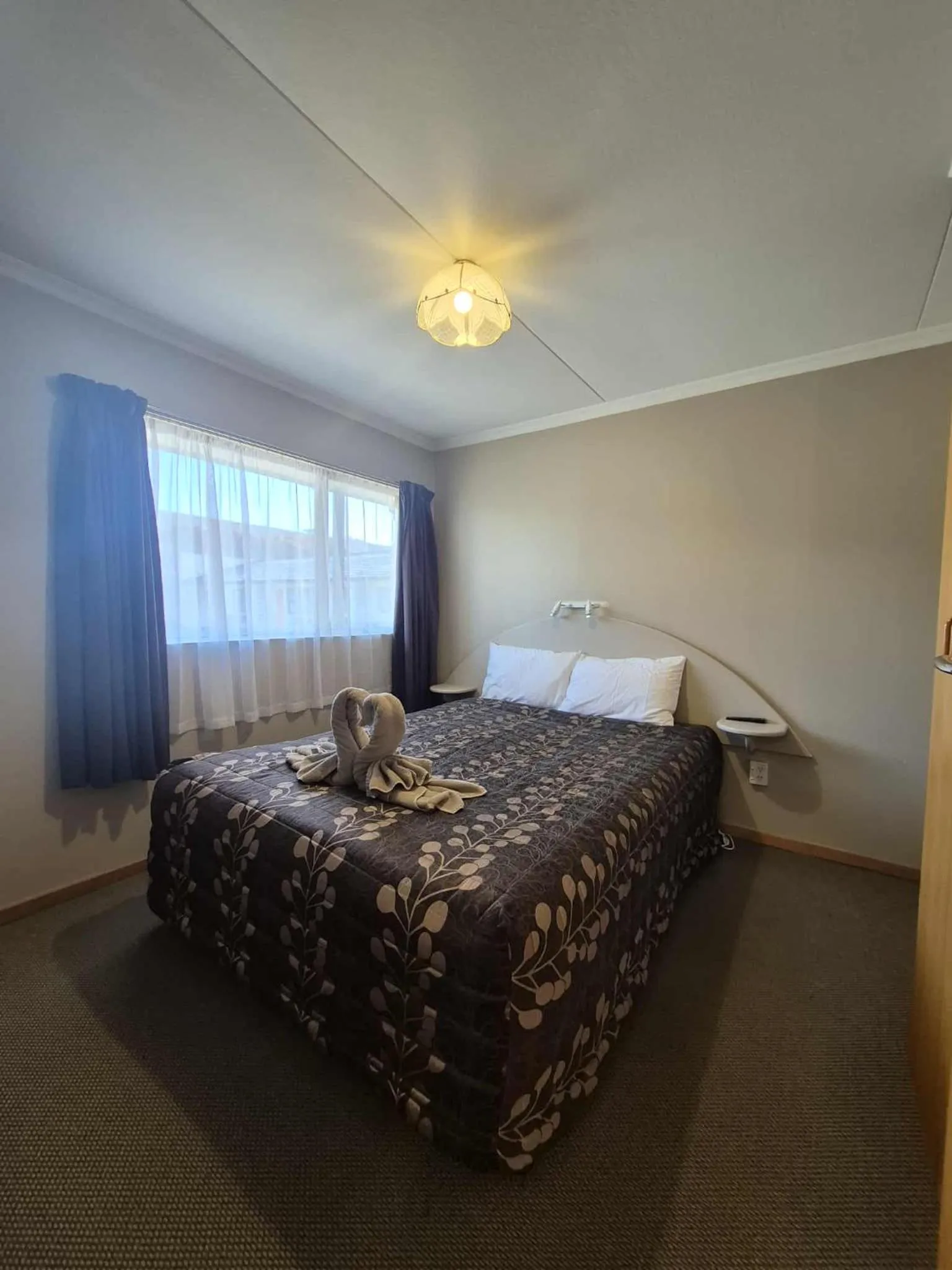 Bedroom, Bed in Alexandra Motor Lodge NZ