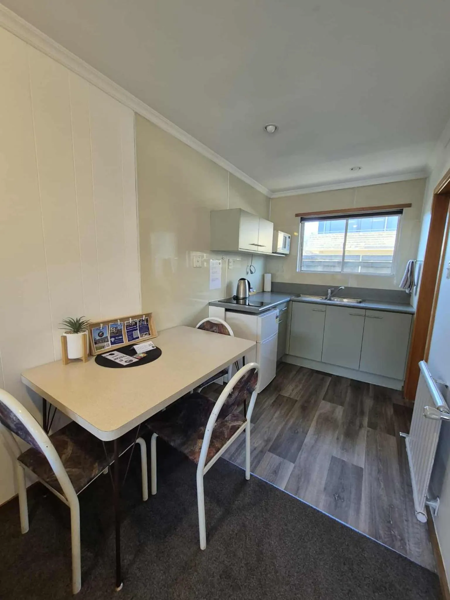 kitchen in Alexandra Motor Lodge NZ