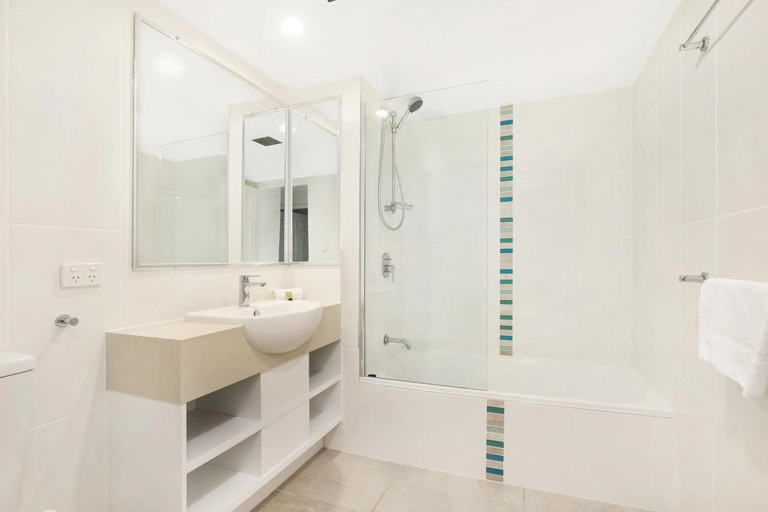 Bathroom in Spinnaker Quays