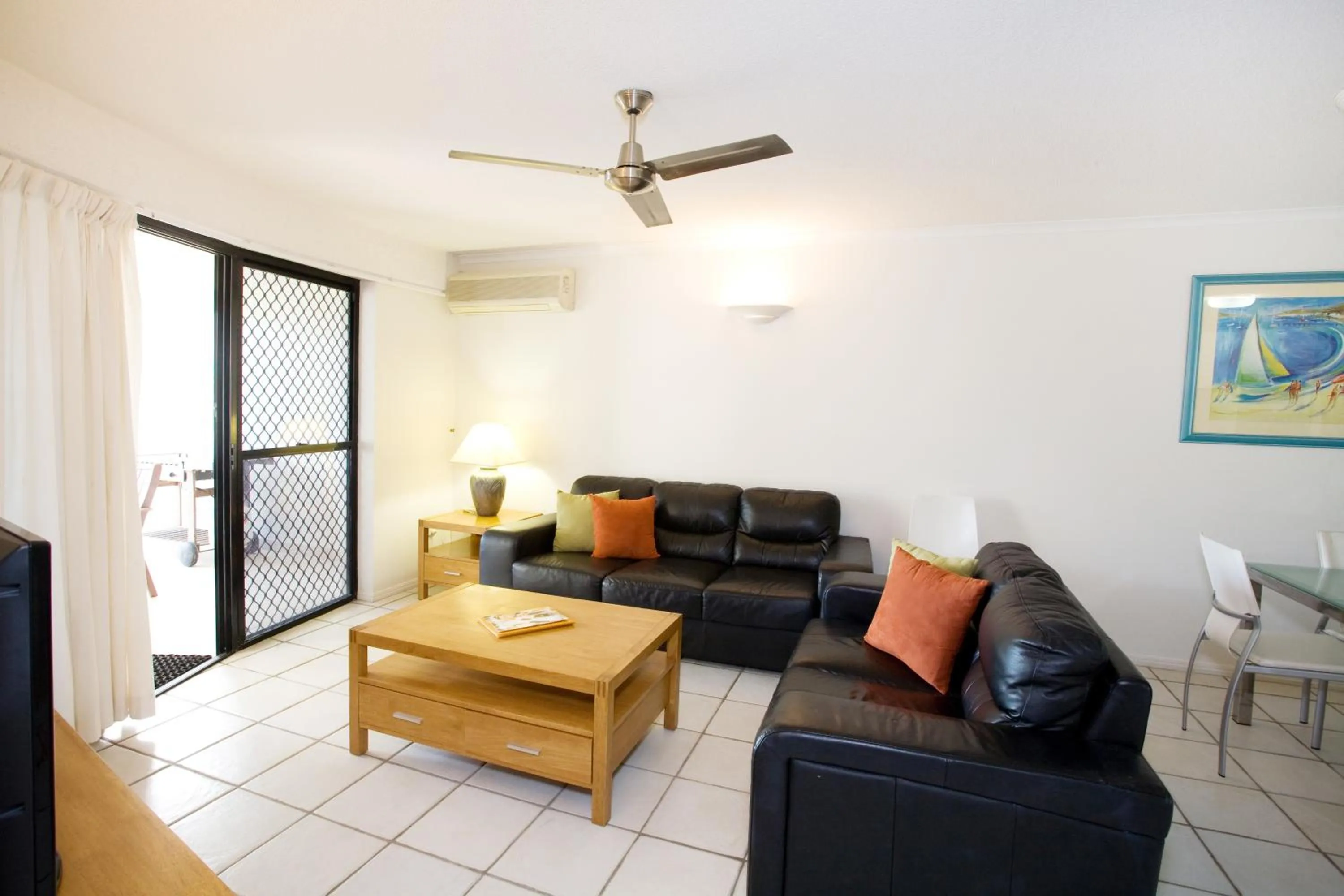 Day in Spinnaker Quays