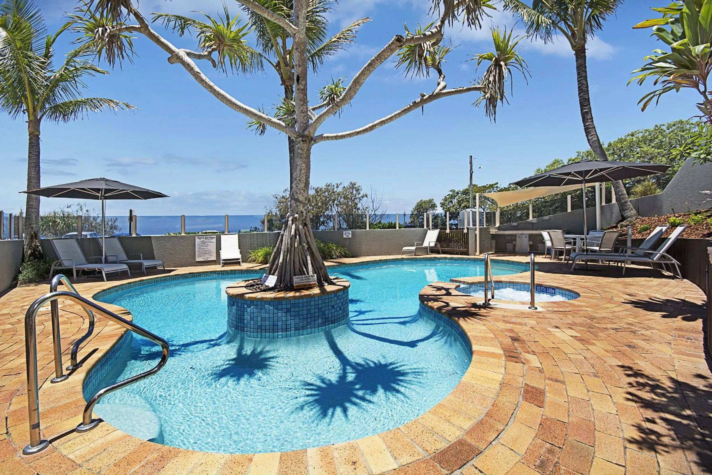 Swimming pool in Costa Nova Holiday Apartments