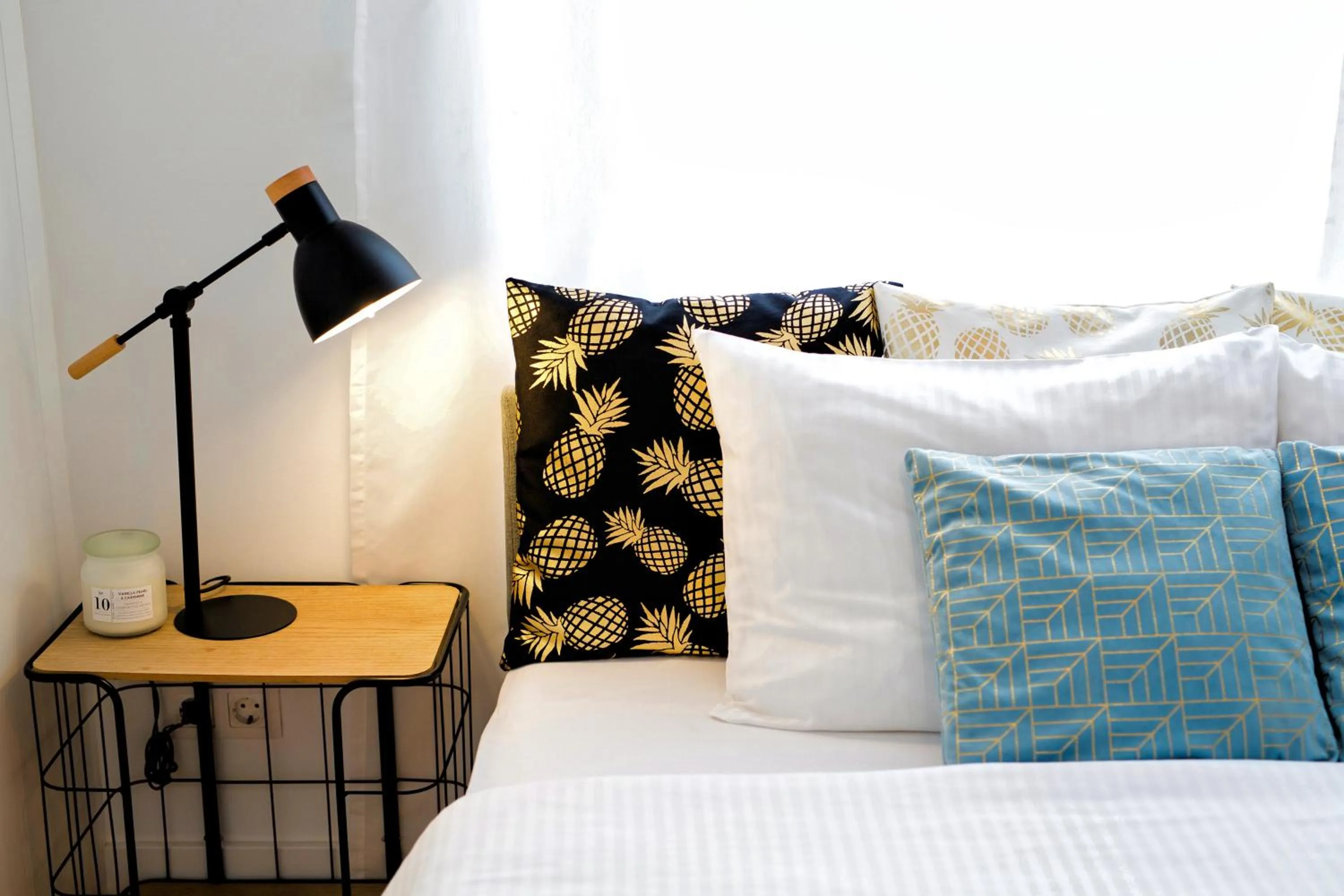 Bed in Industrial Lisbon Apartment