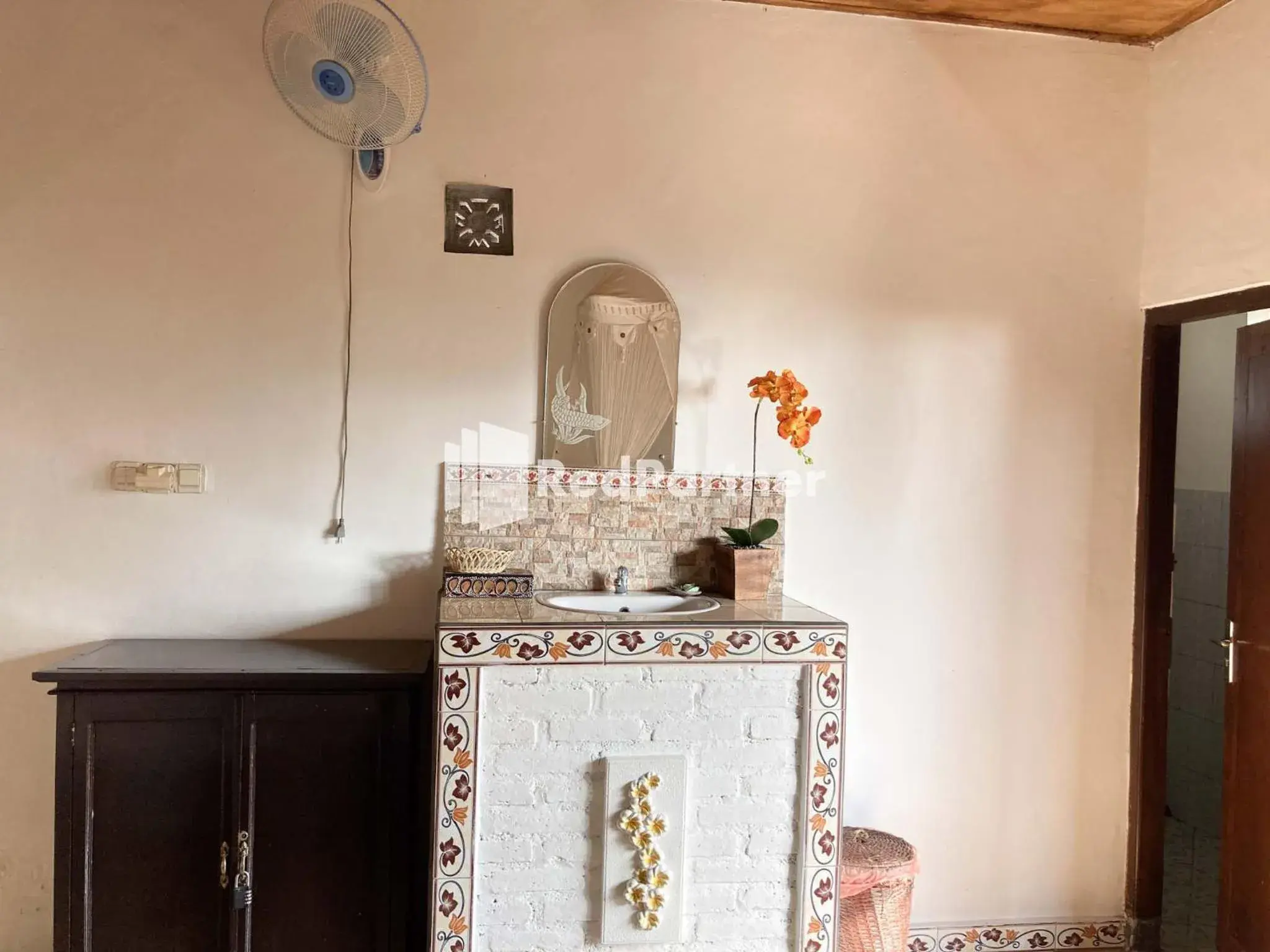 Standard Double Room with Fan in Taman Ayu Homestay Munduk Mitra RedDoorz Standard Double Room with Fan in Taman Ayu Homestay Munduk Mitra RedDoorz