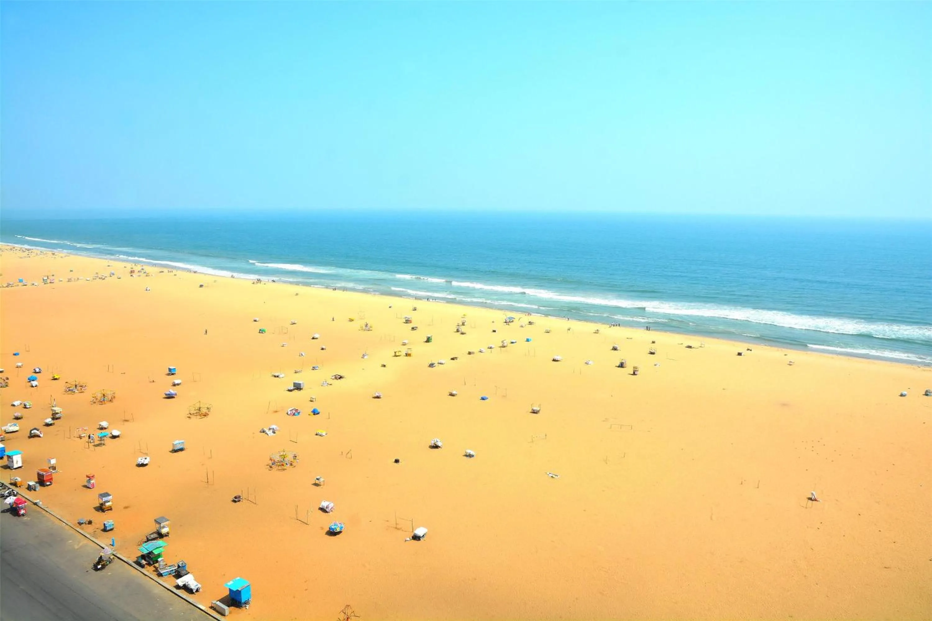Beach in Radisson Blu Hotel Chennai City Centre
