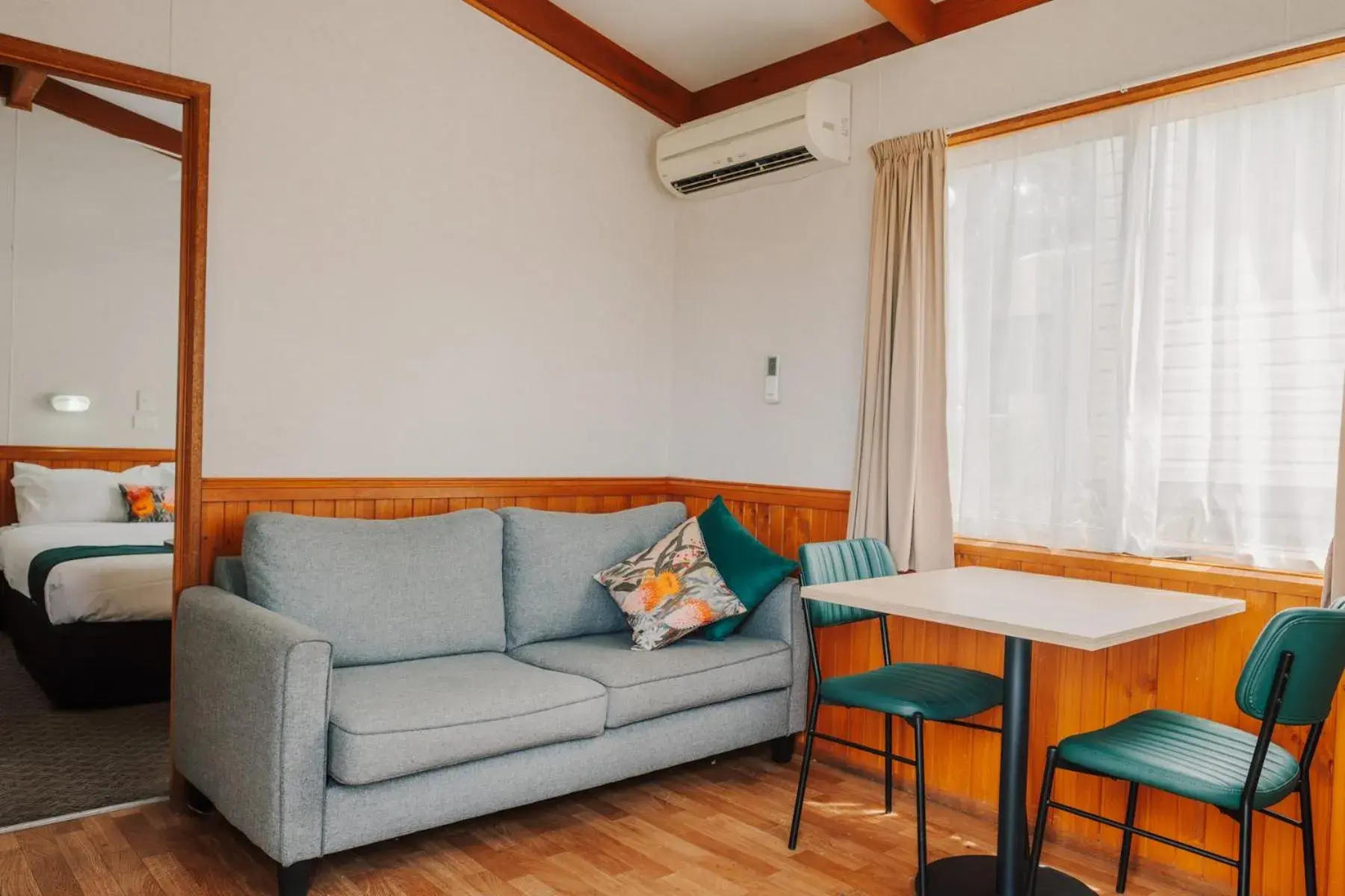 Living room in Alivio Tourist Park Canberra Living room in Alivio Tourist Park Canberra