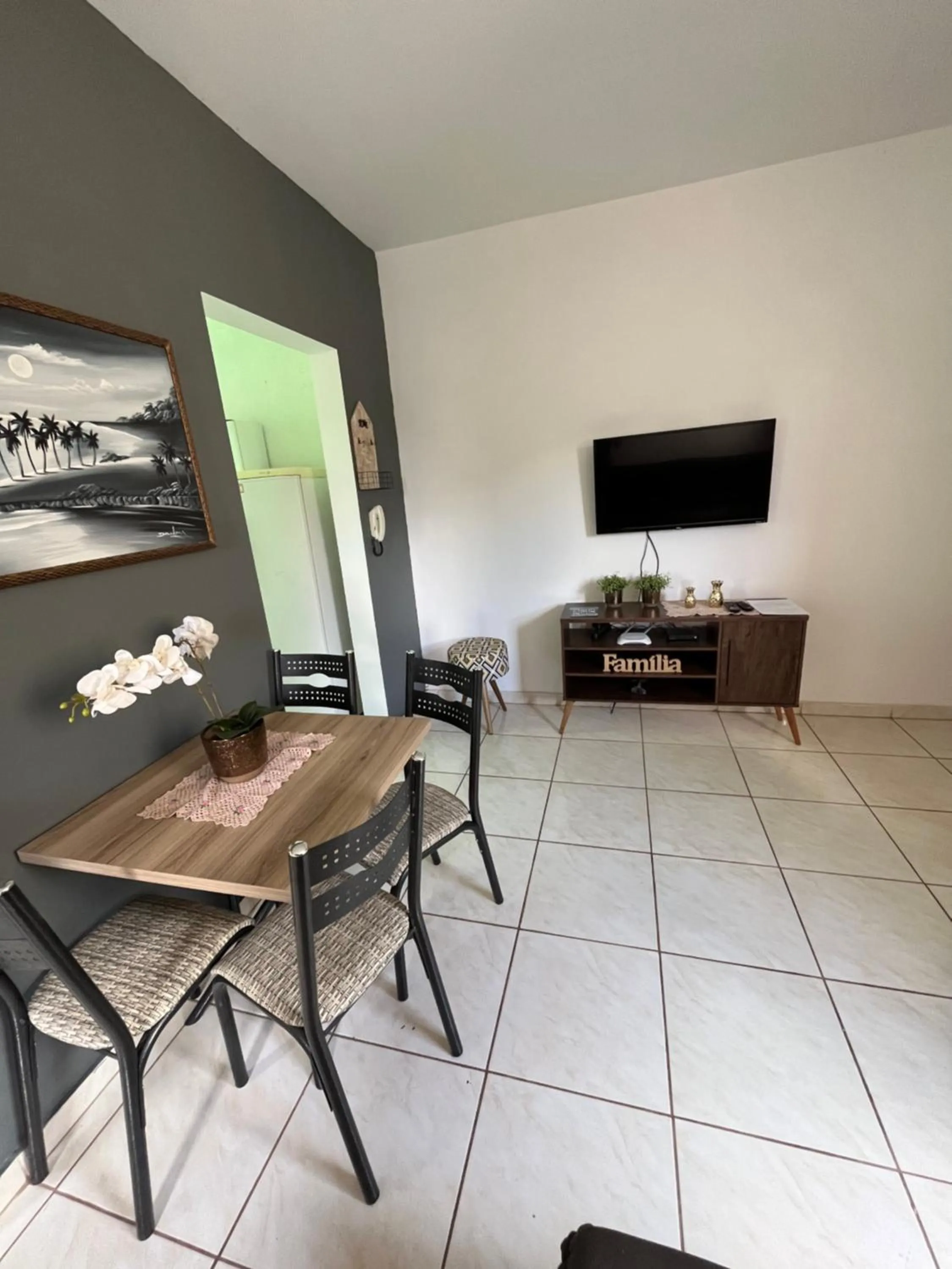 Communal lounge/ TV room in AP Luxo Queen