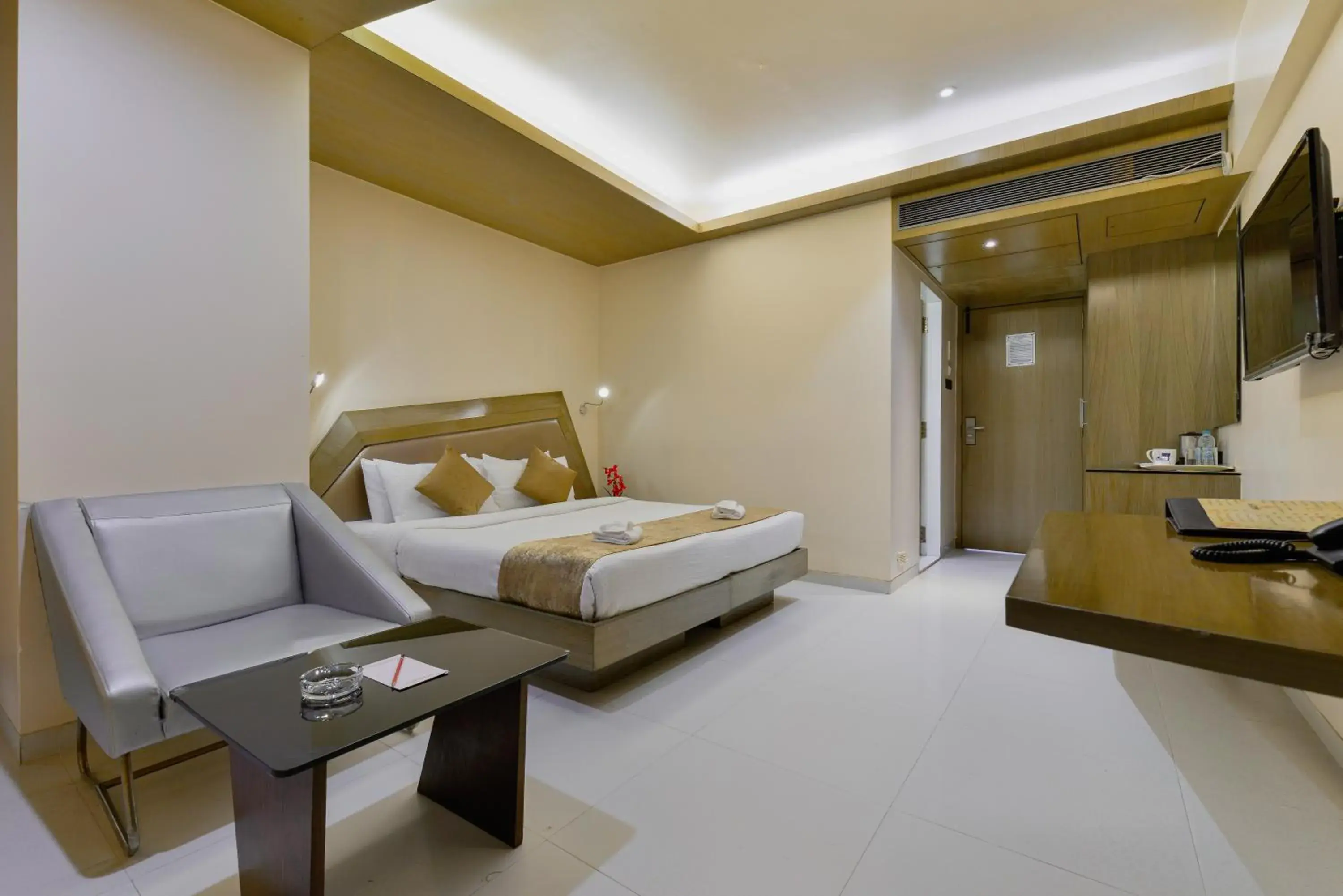 Bed in Dragonfly Hotel - The Art Hotel Bed in Dragonfly Hotel - The Art Hotel