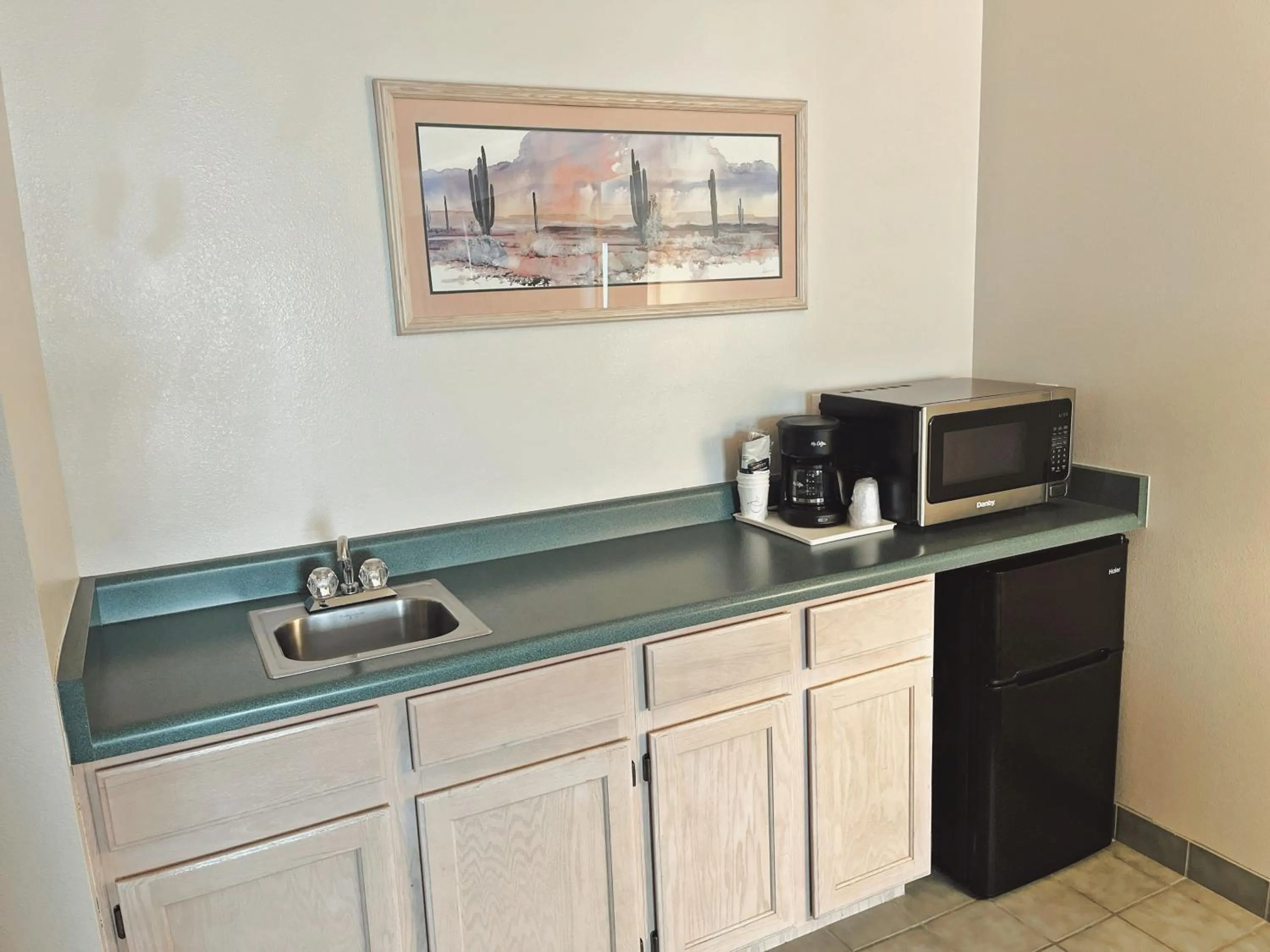 Kitchen or kitchenette in North Shore Inn at Lake Mead