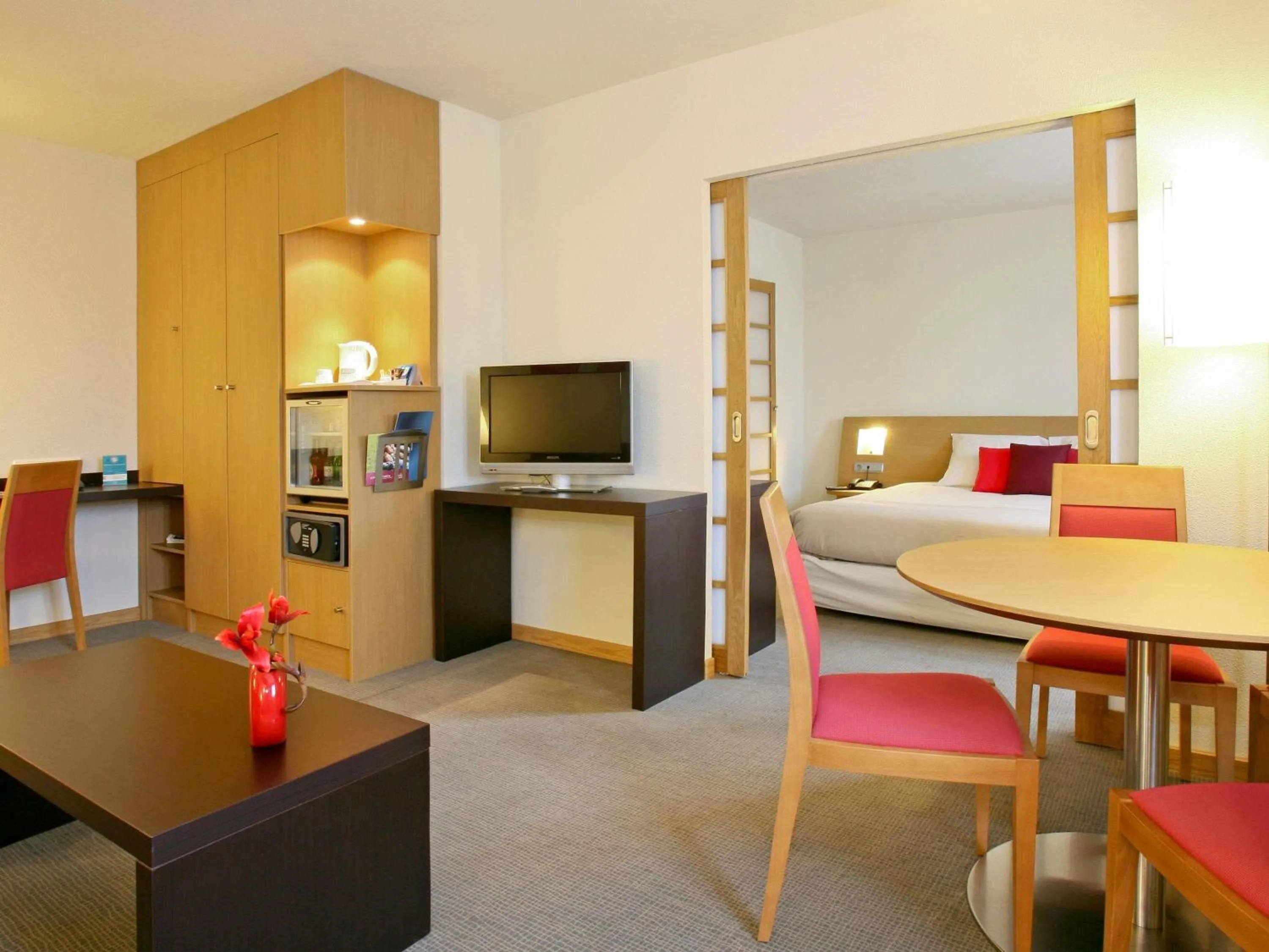 Bedroom in Novotel Setubal