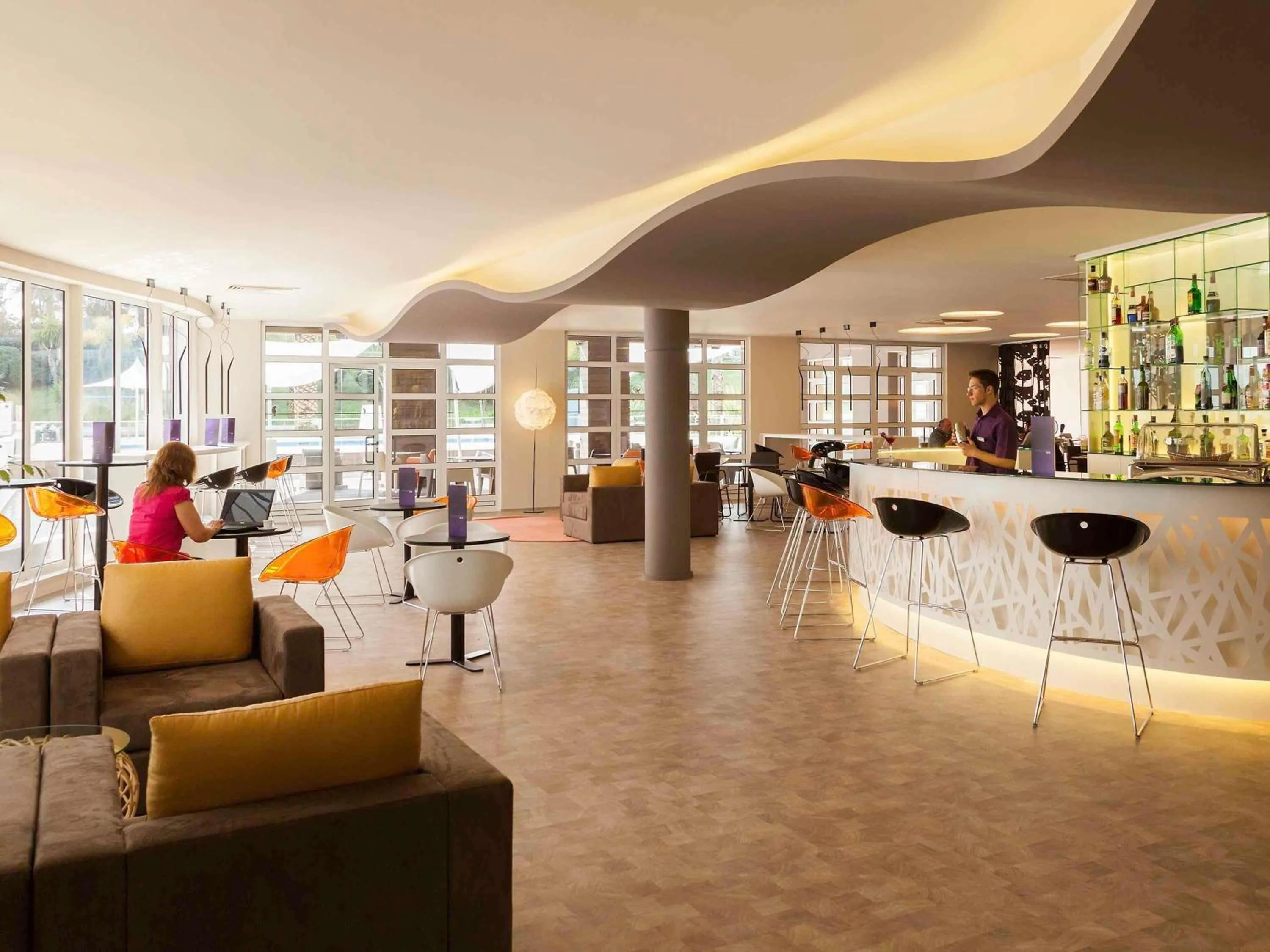 Lounge or bar in Novotel Setubal