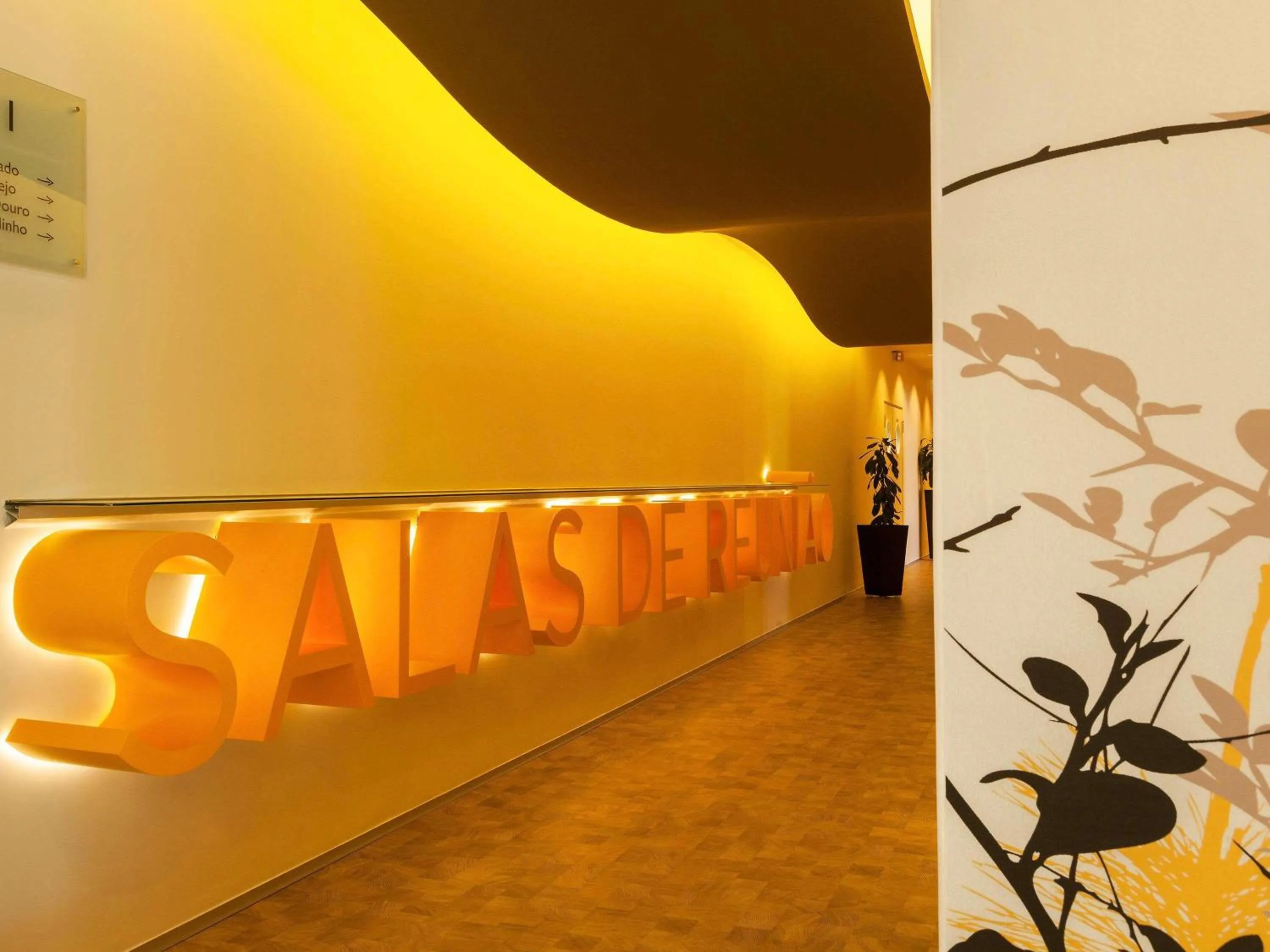 Meeting/conference room in Novotel Setubal